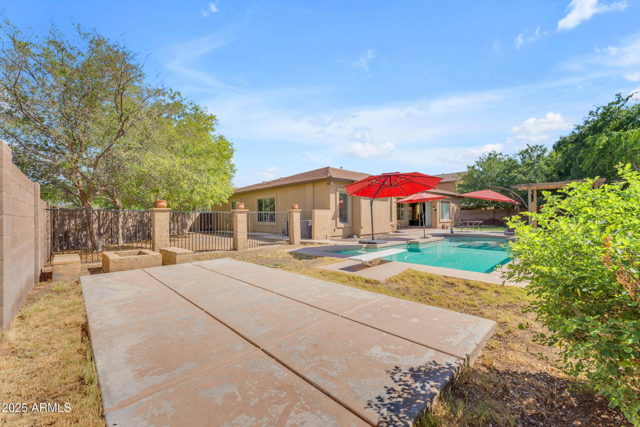 18206 W LISBON Lane