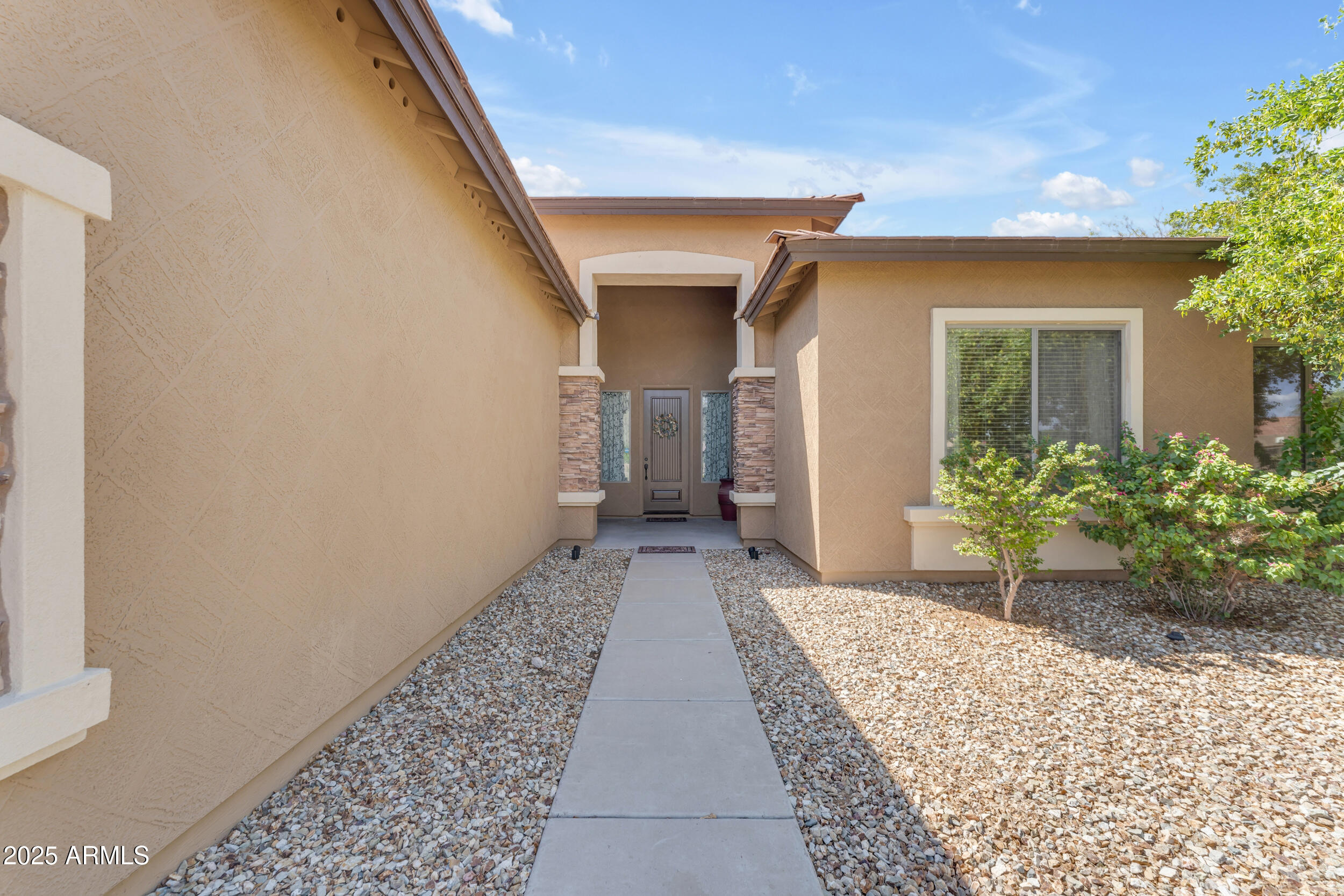 18206 W LISBON Lane