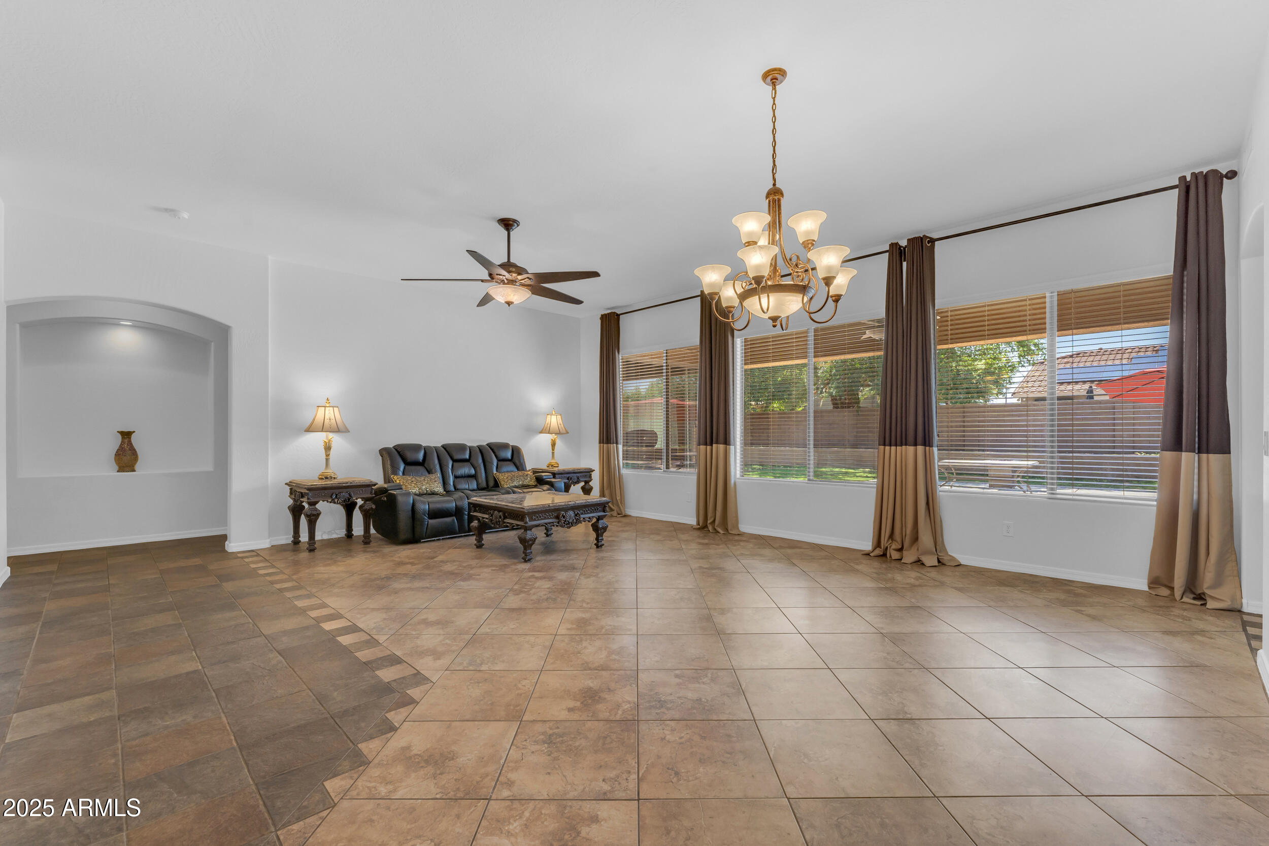 18206 W LISBON Lane