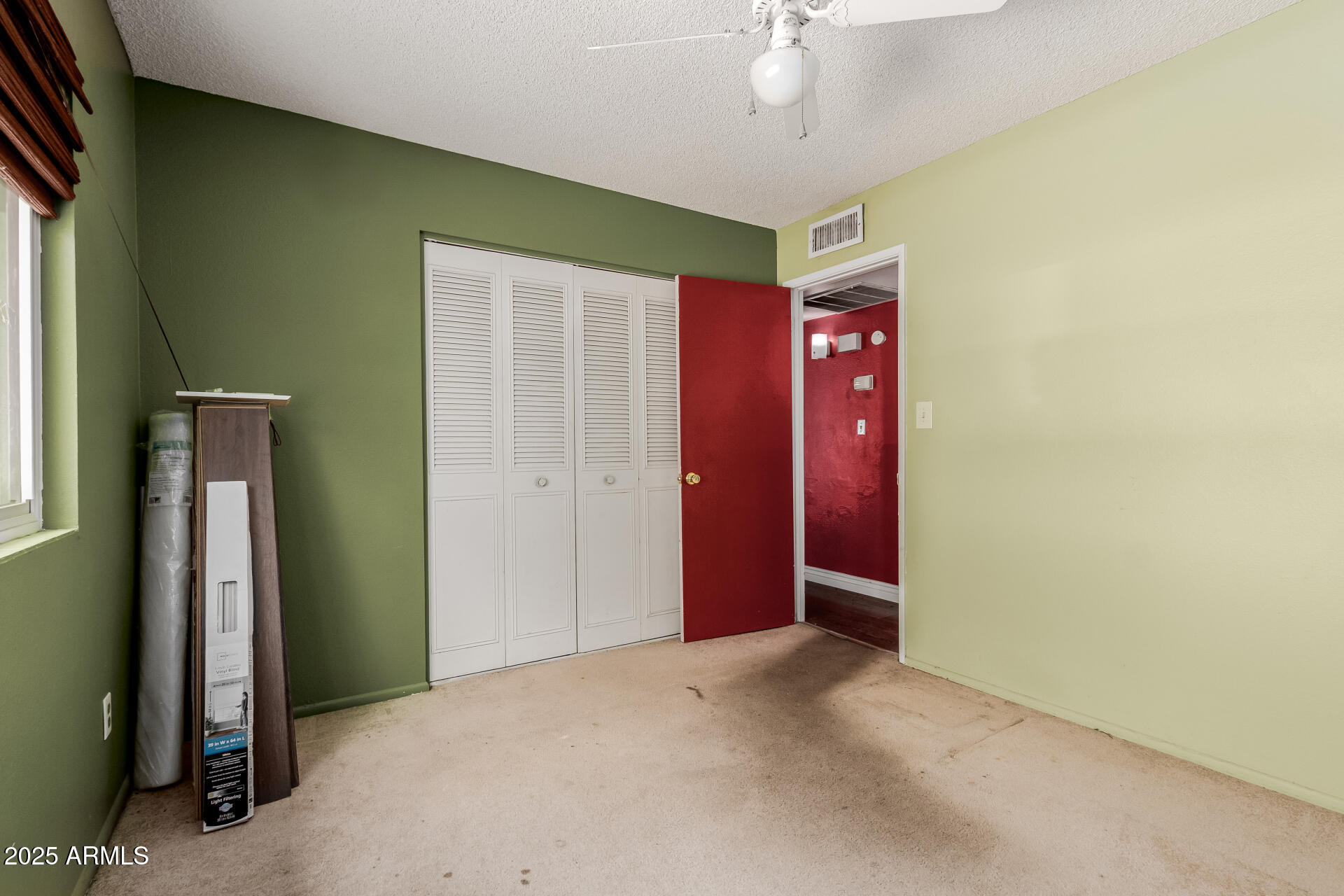 3226 W GROVERS Avenue