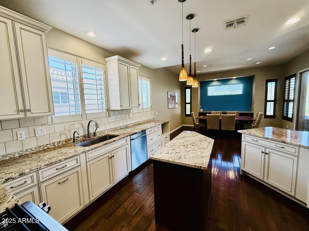 10572 E AUTUMN SAGE Drive