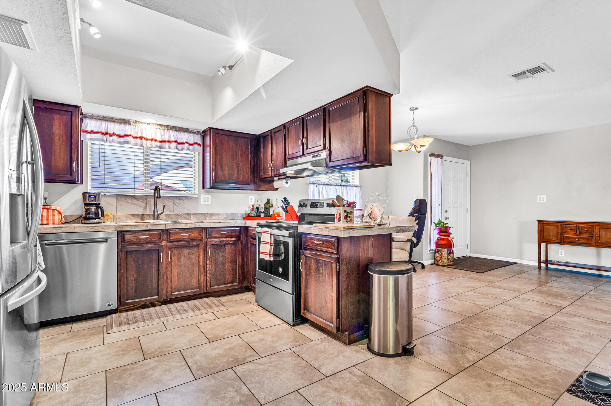 6055 E HANNIBAL Street