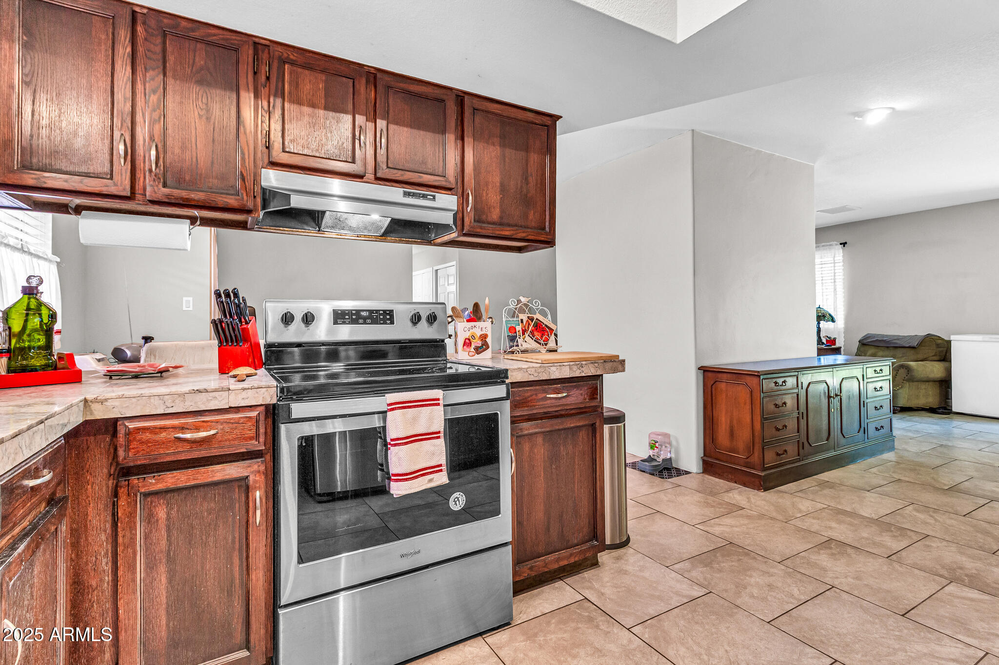 6055 E HANNIBAL Street