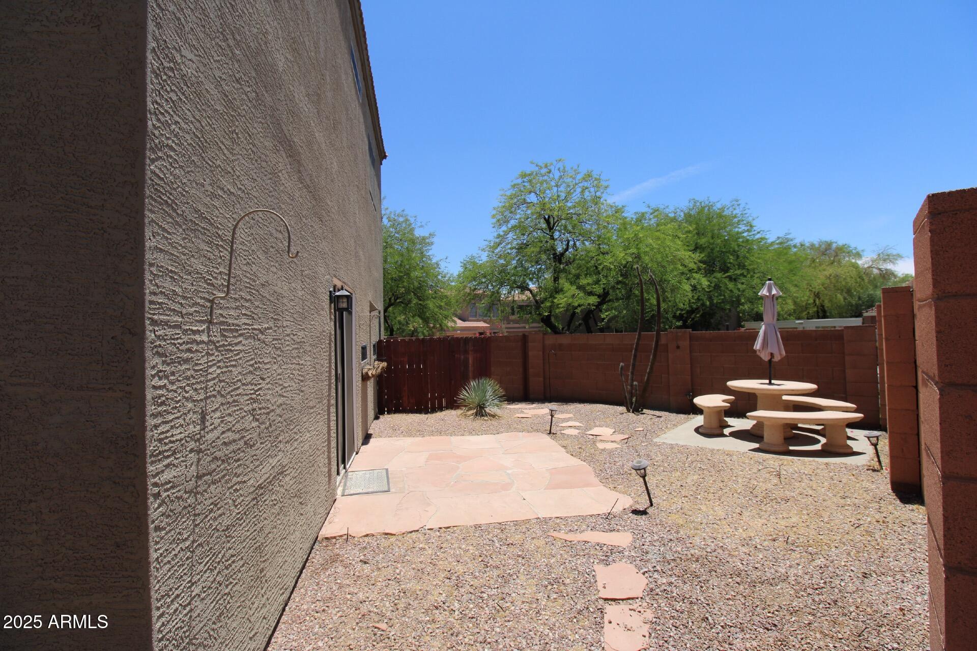 17606 N 17TH Place, 1096