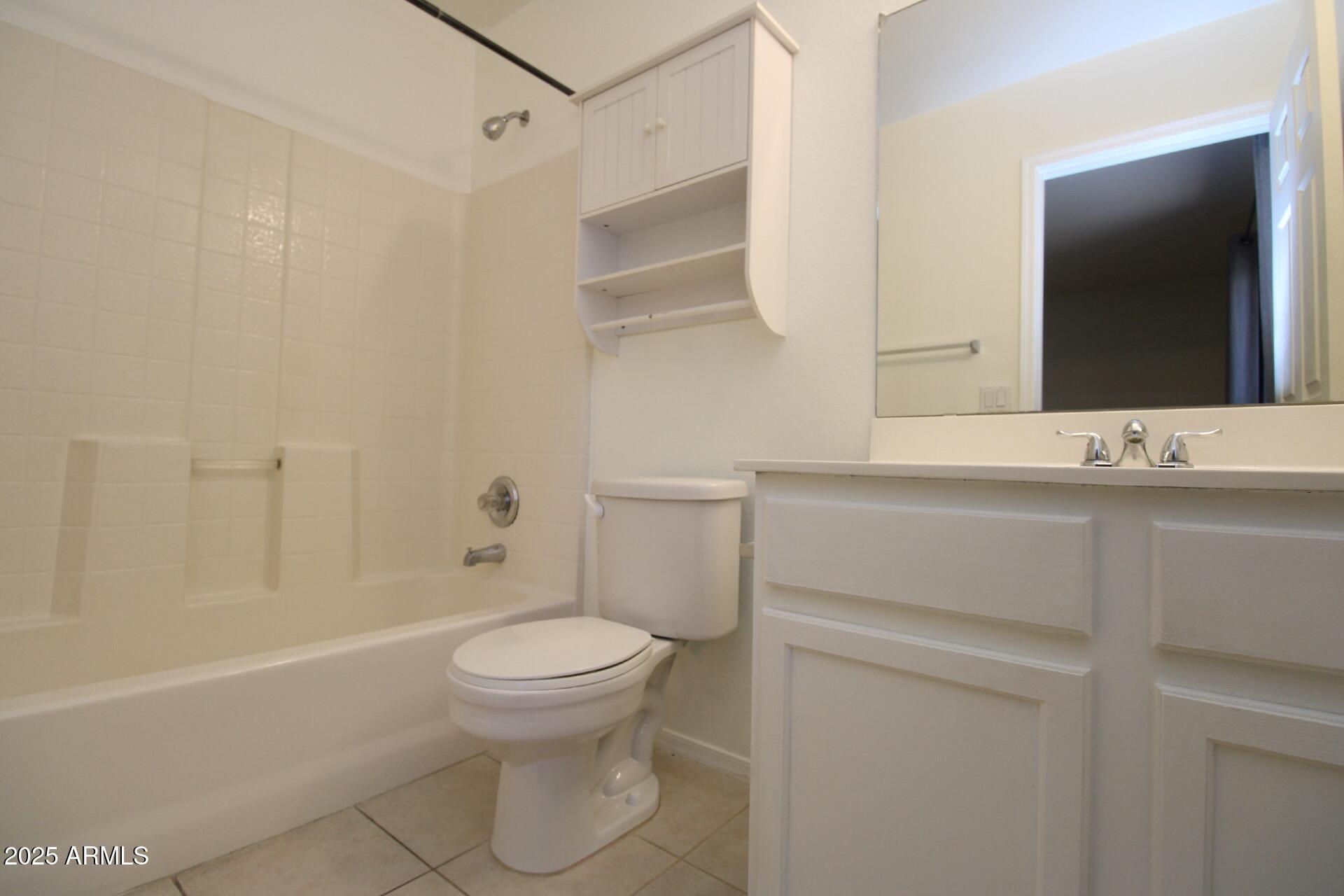 17606 N 17TH Place, 1096