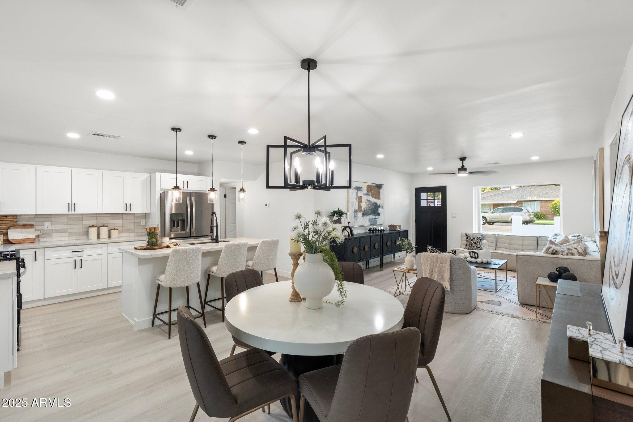 1535 W BERRIDGE Lane