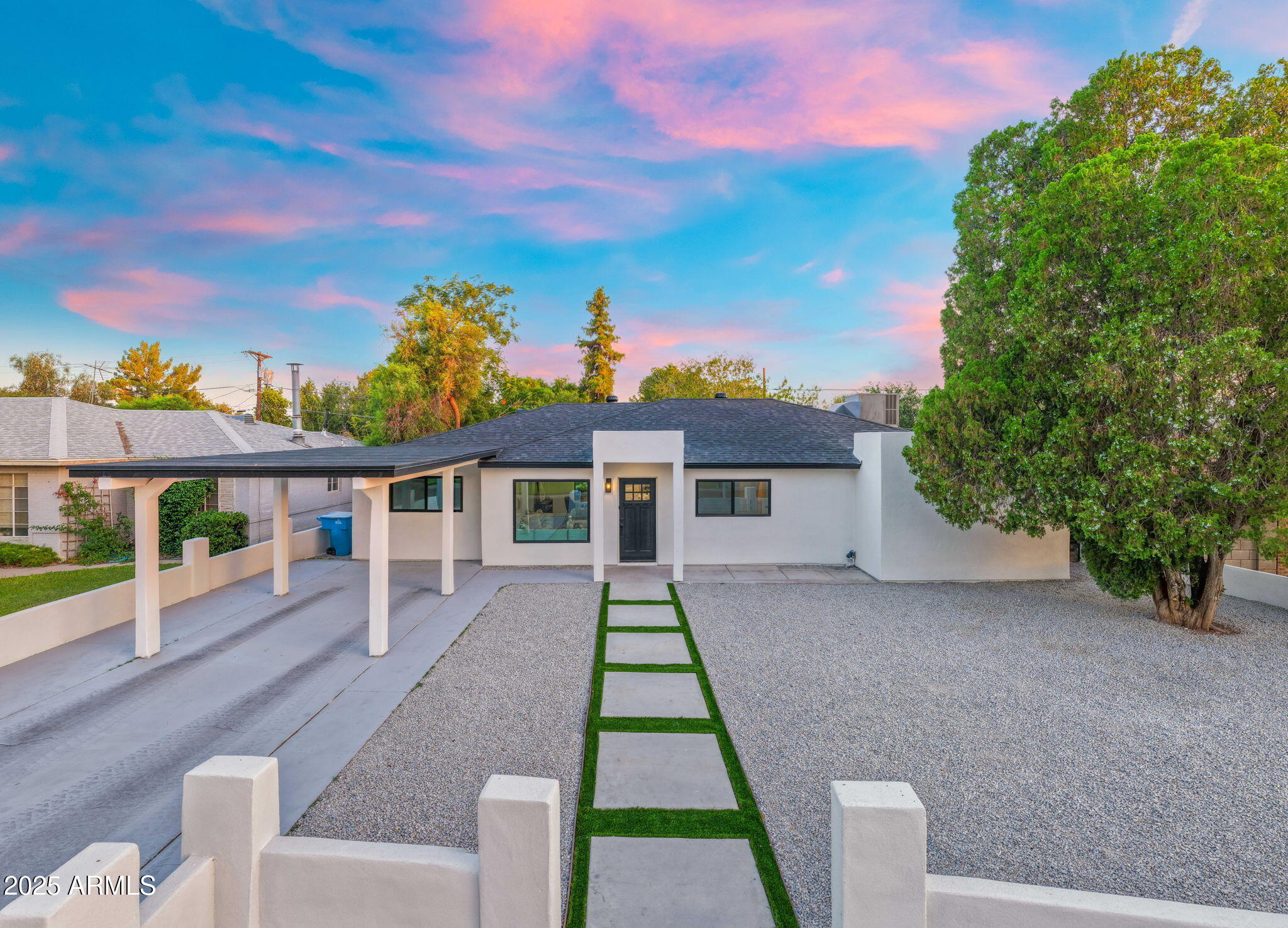 1535 W BERRIDGE Lane