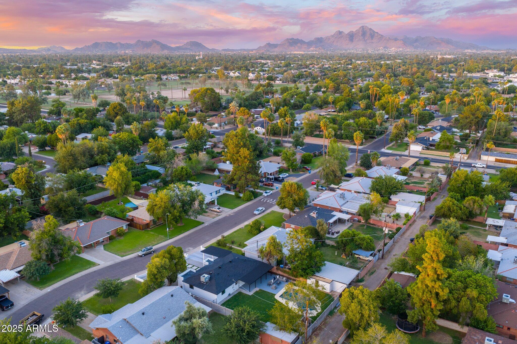 1535 W BERRIDGE Lane