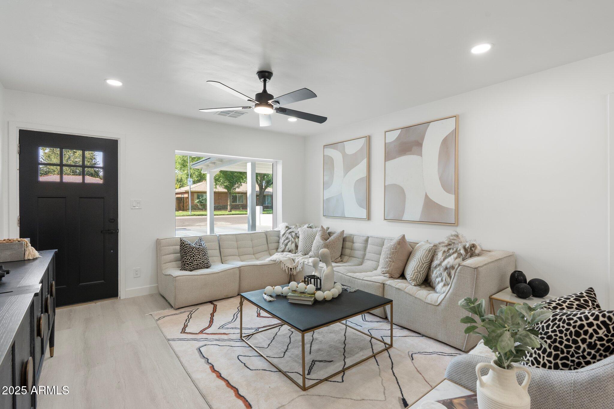 1535 W BERRIDGE Lane