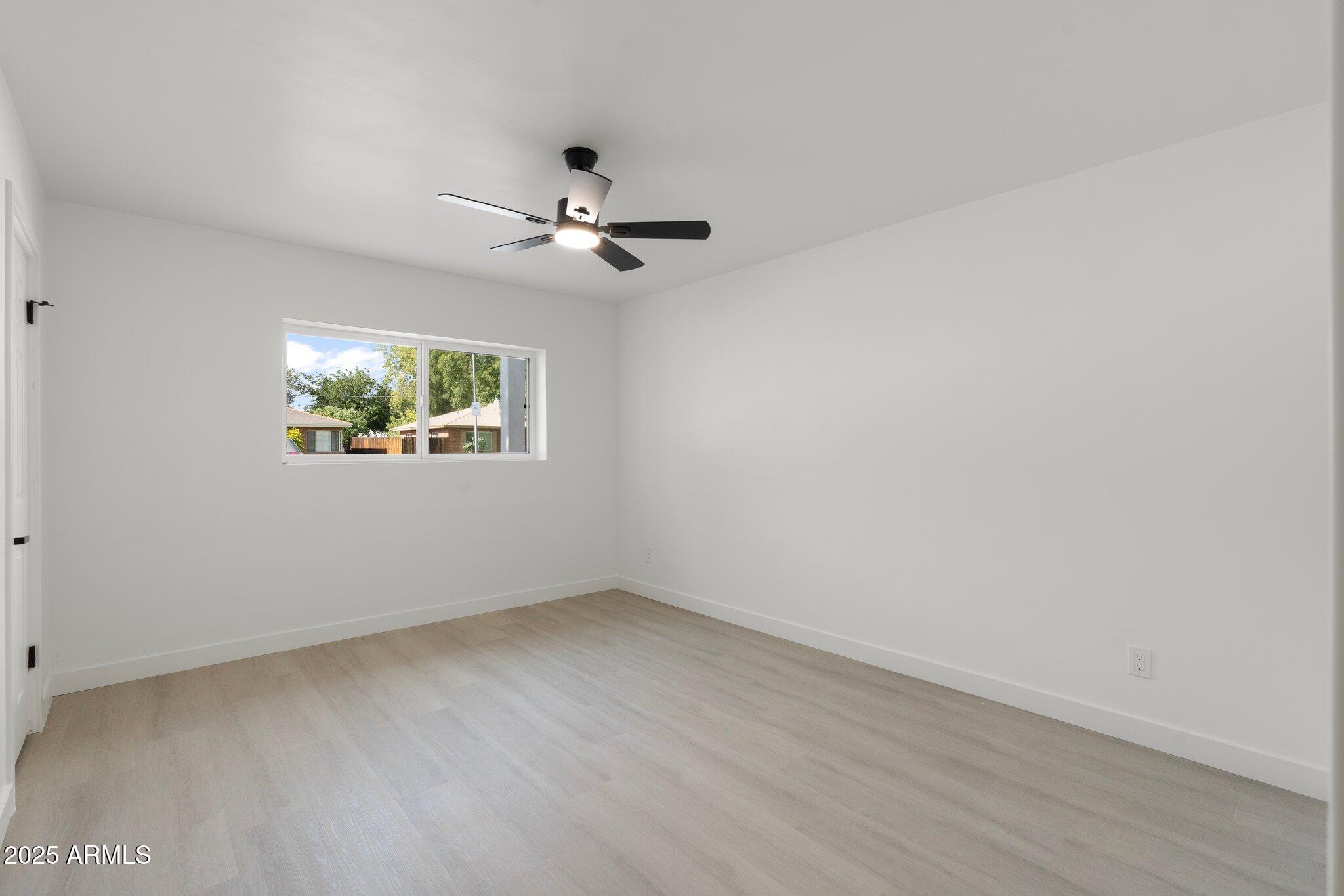 1535 W BERRIDGE Lane