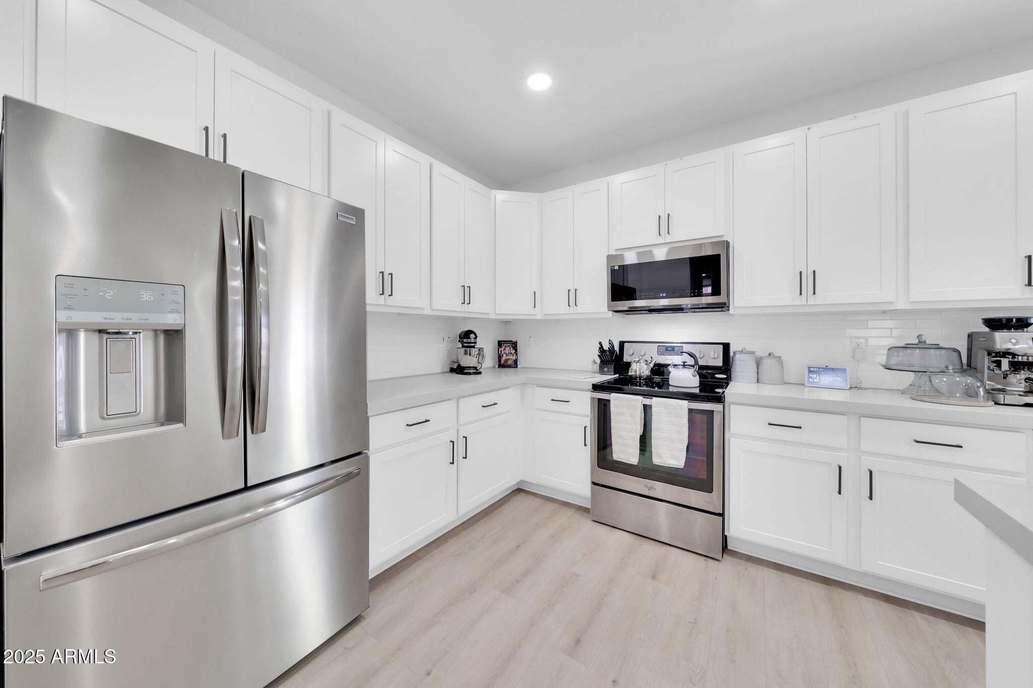 3034 N 39TH Street, 12