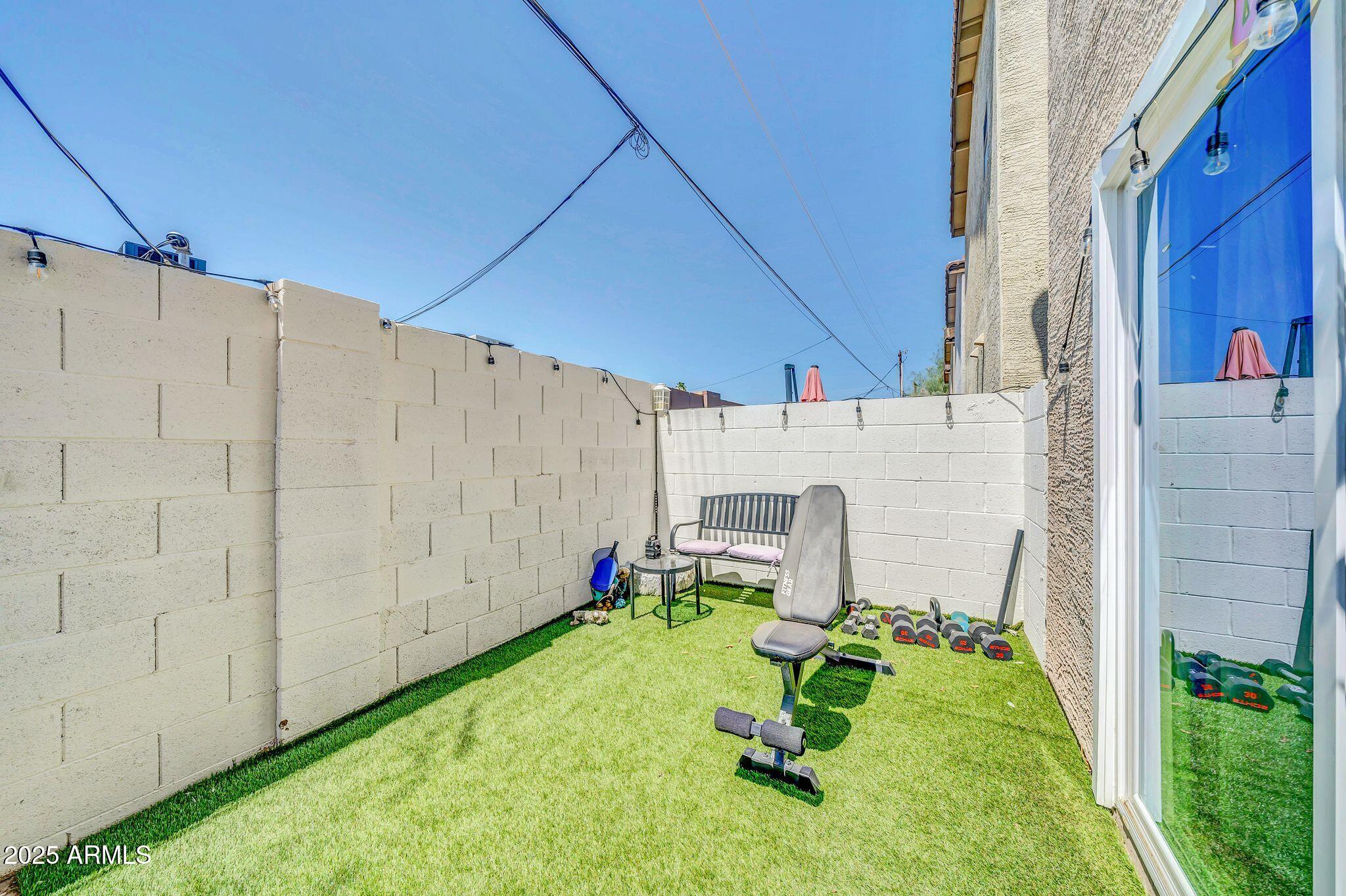 3034 N 39TH Street, 12