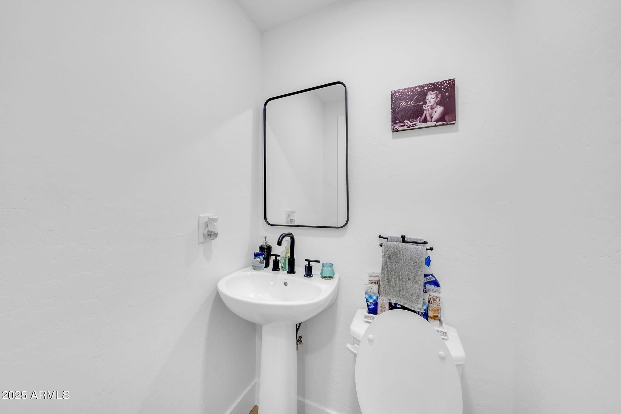 3034 N 39TH Street, 12