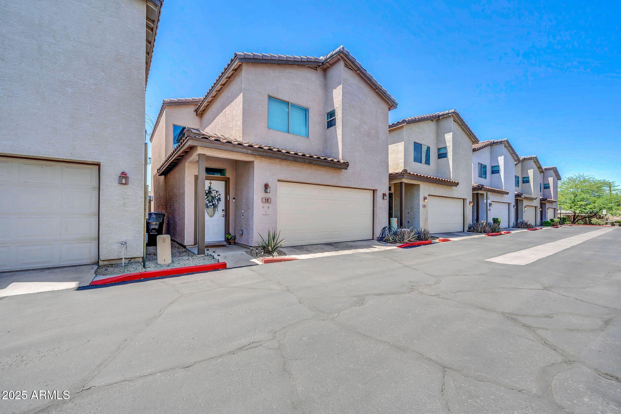 3034 N 39TH Street, 12