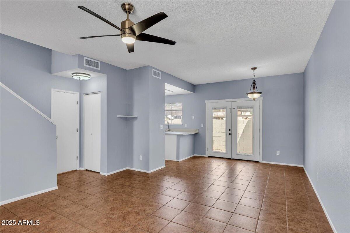 2954 N OREGON Street, 6