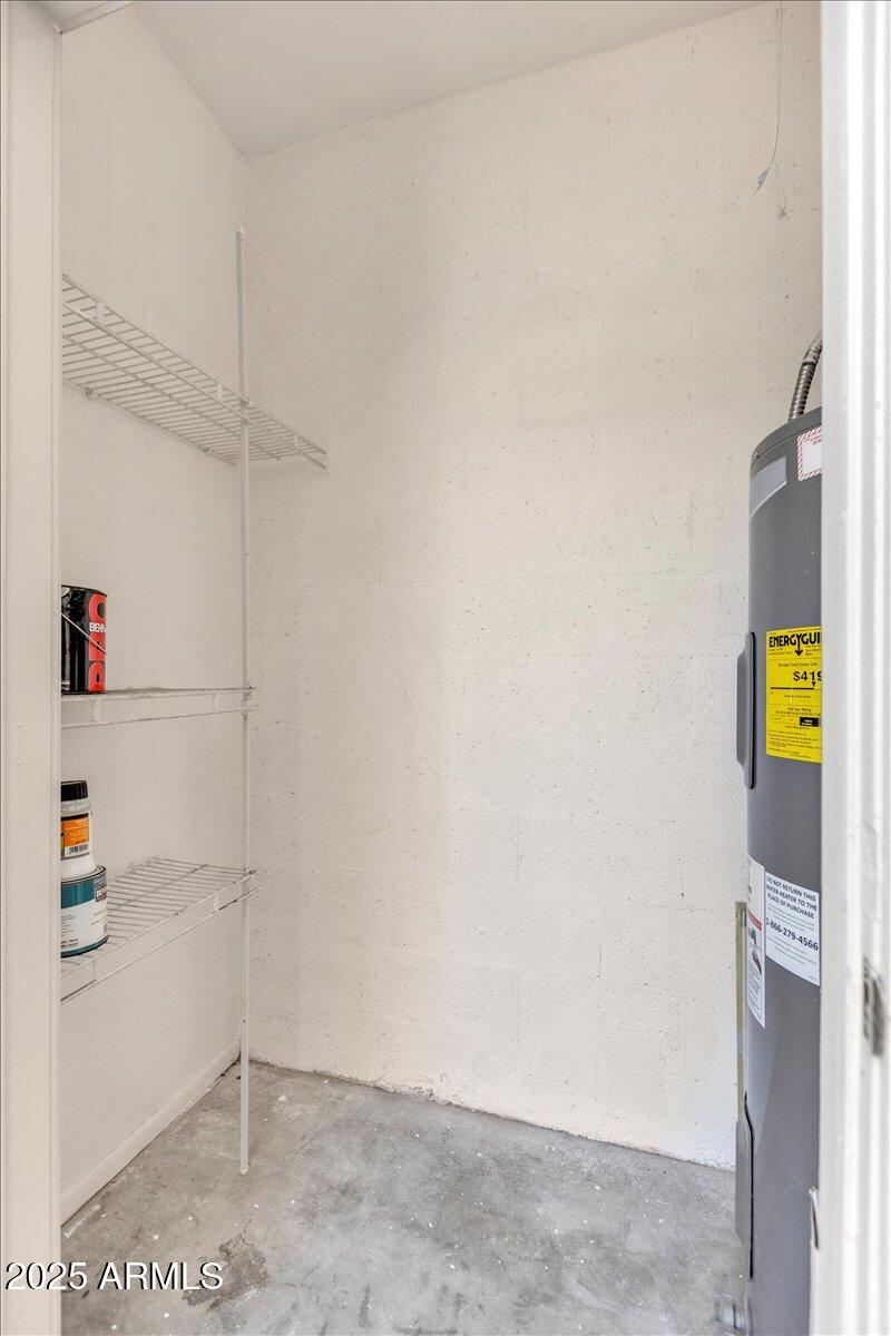 2954 N OREGON Street, 6