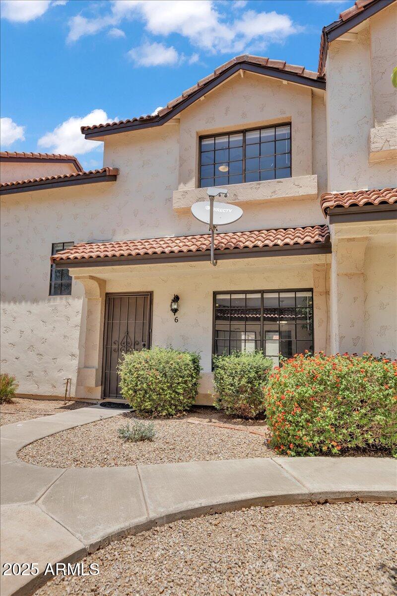 2954 N OREGON Street, 6