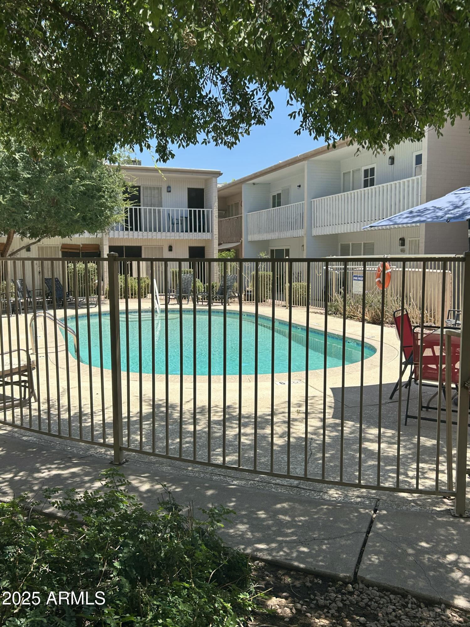 1734 W TUCKEY Lane, 14