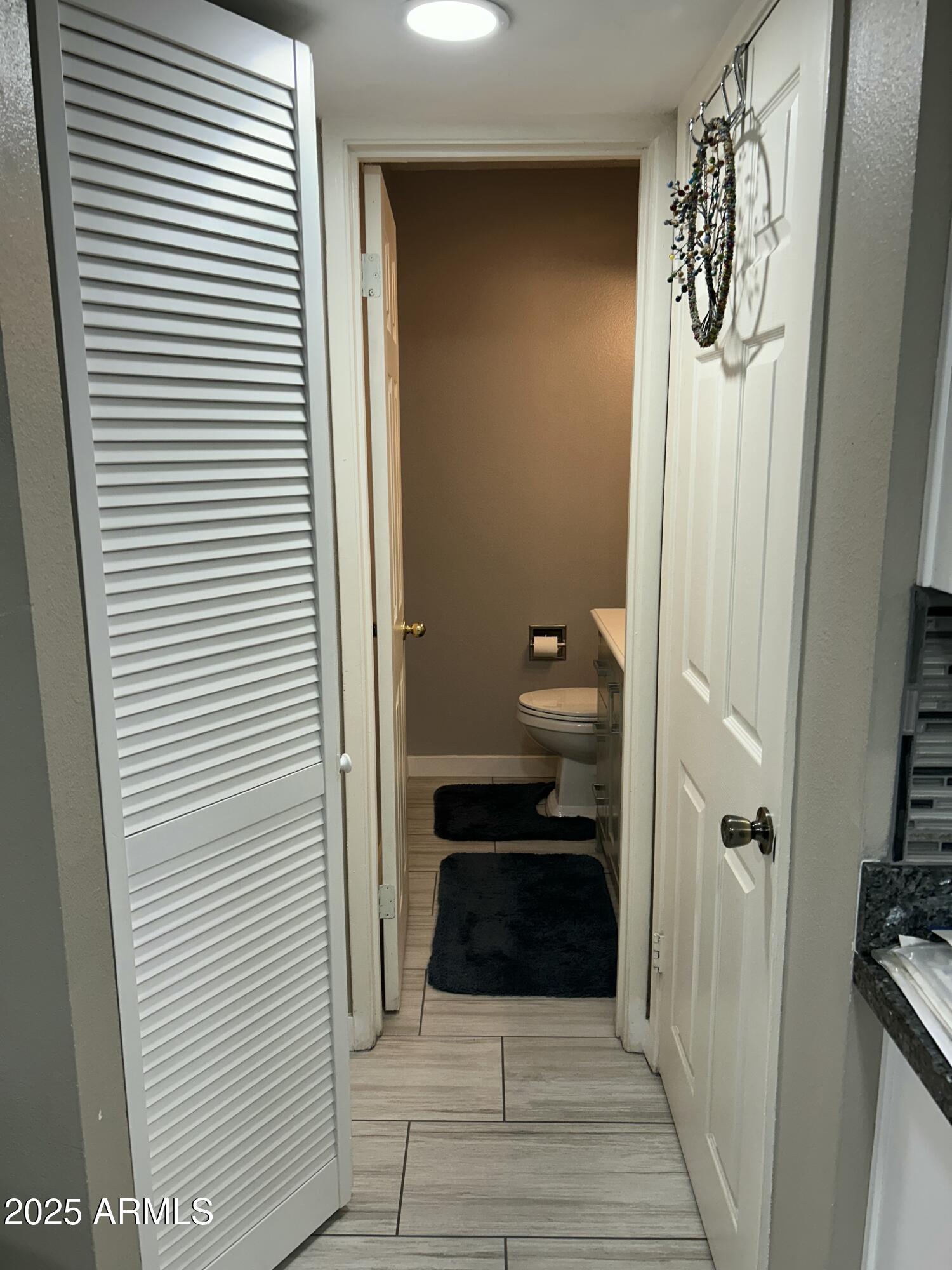 1734 W TUCKEY Lane, 14