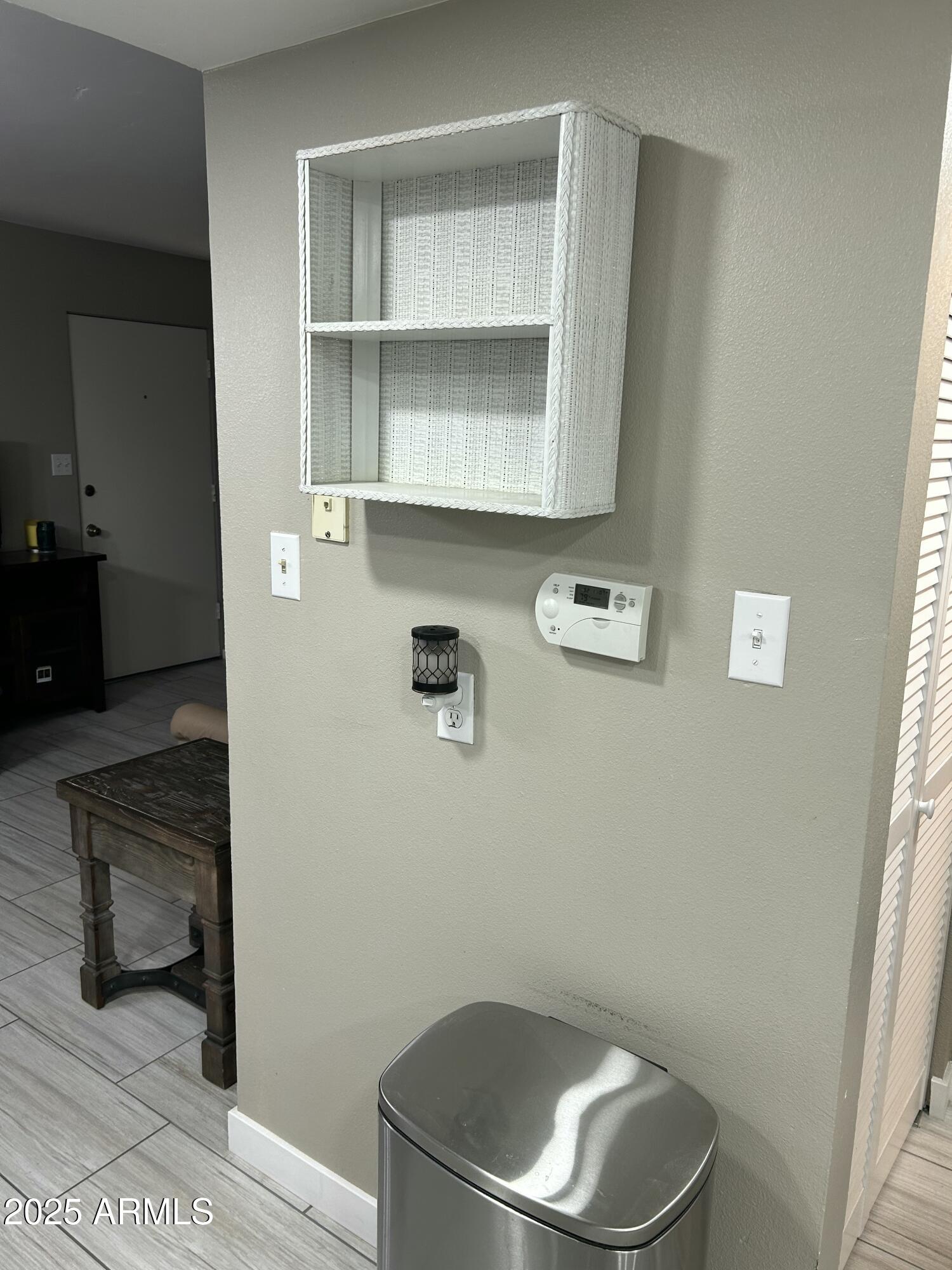 1734 W TUCKEY Lane, 14