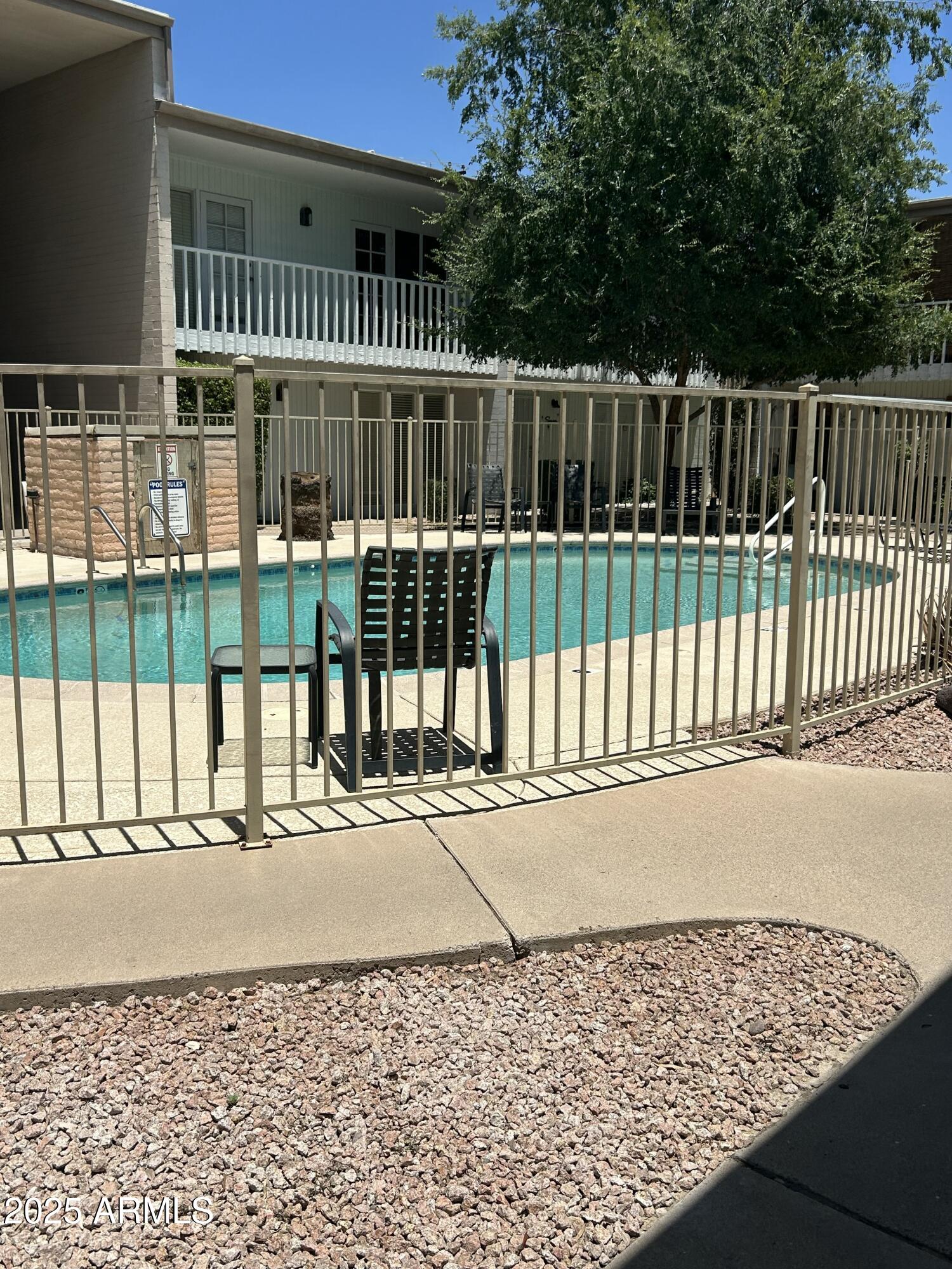 1734 W TUCKEY Lane, 14