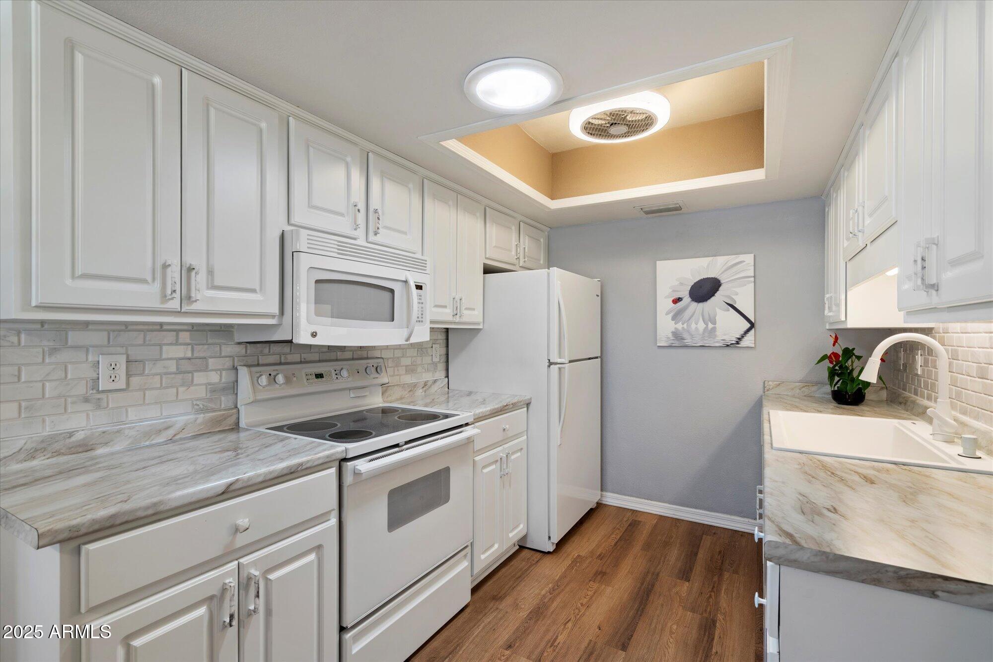 9666 W MOUNTAIN VIEW Road, A