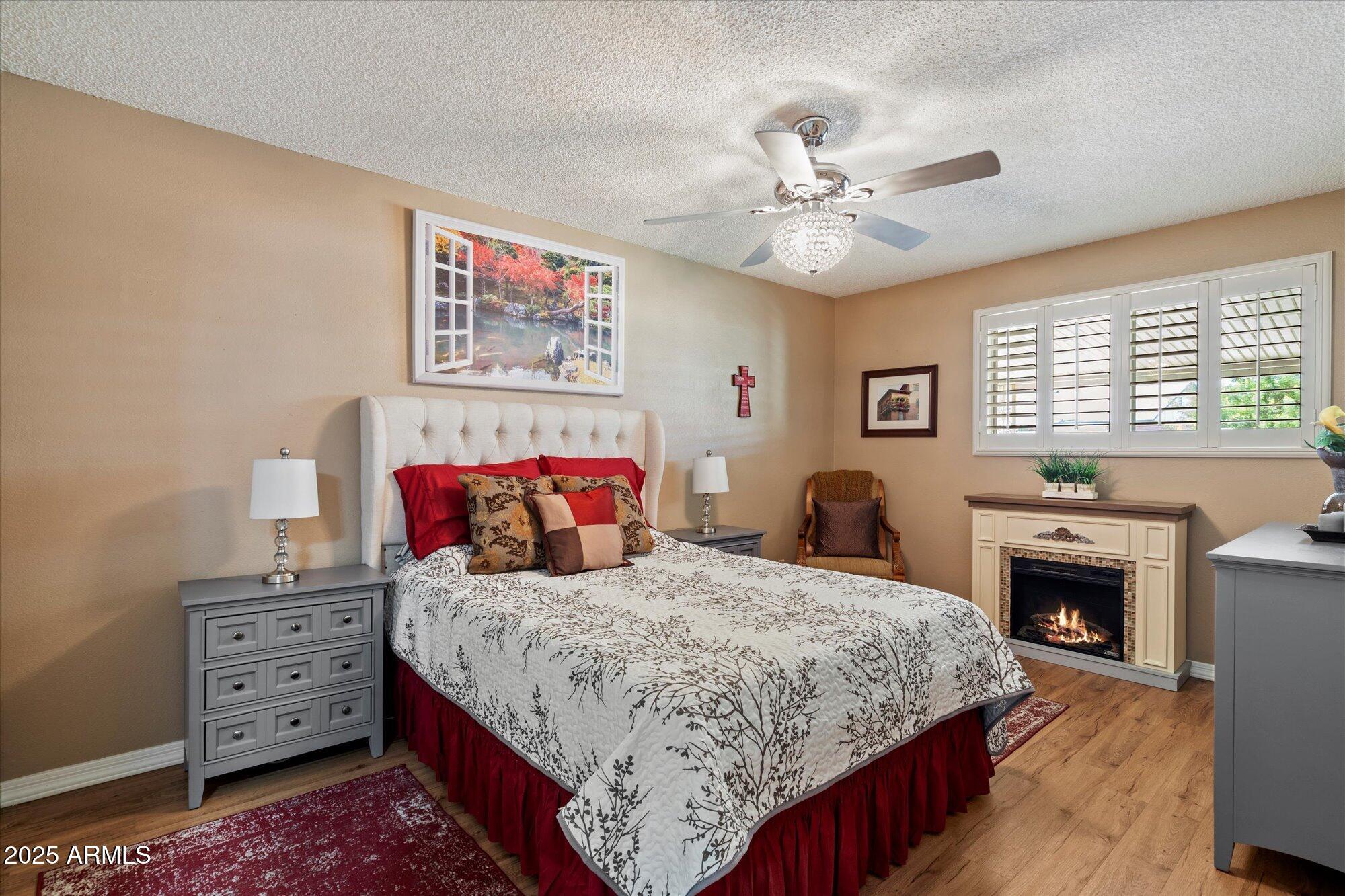 9666 W MOUNTAIN VIEW Road, A