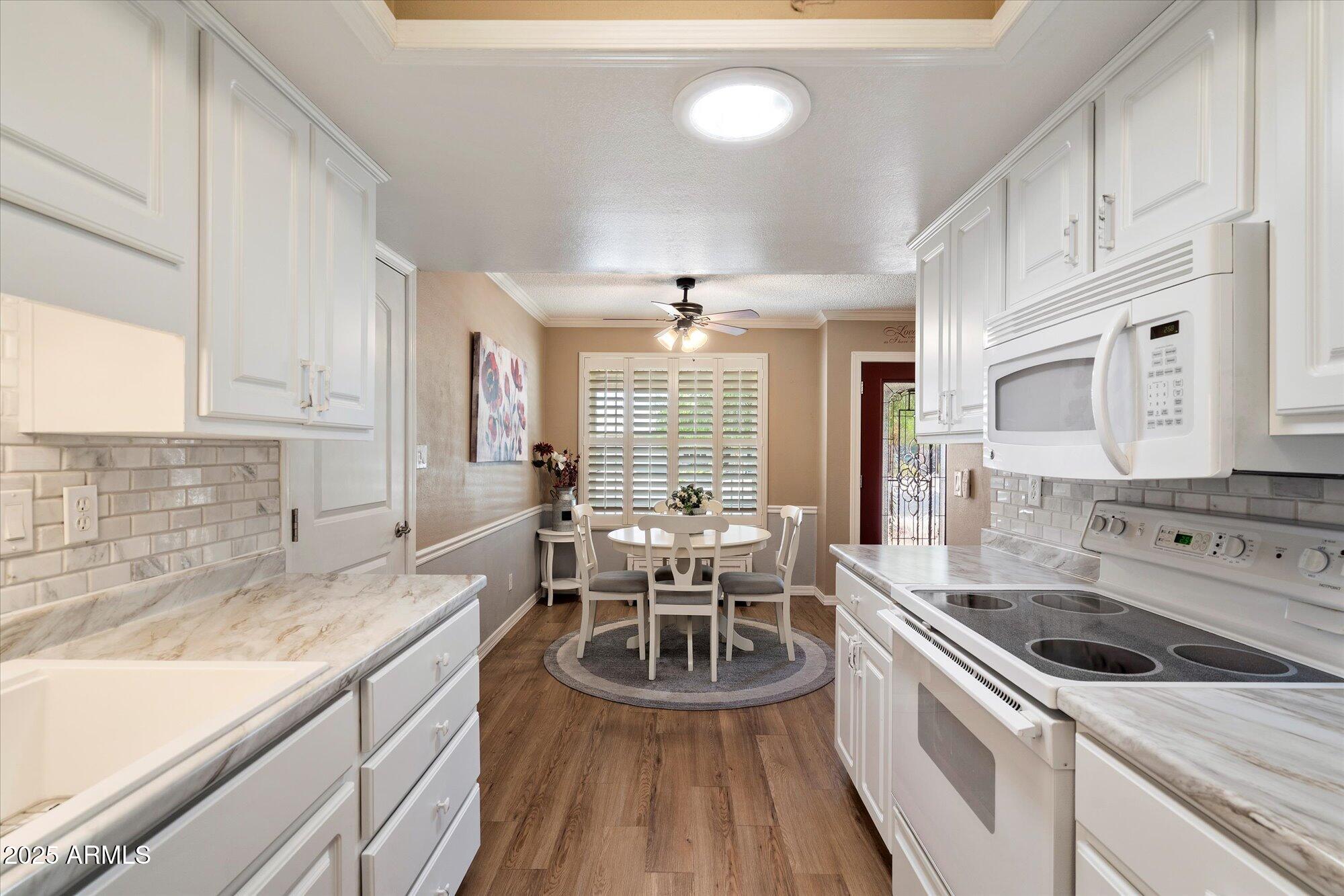 9666 W MOUNTAIN VIEW Road, A