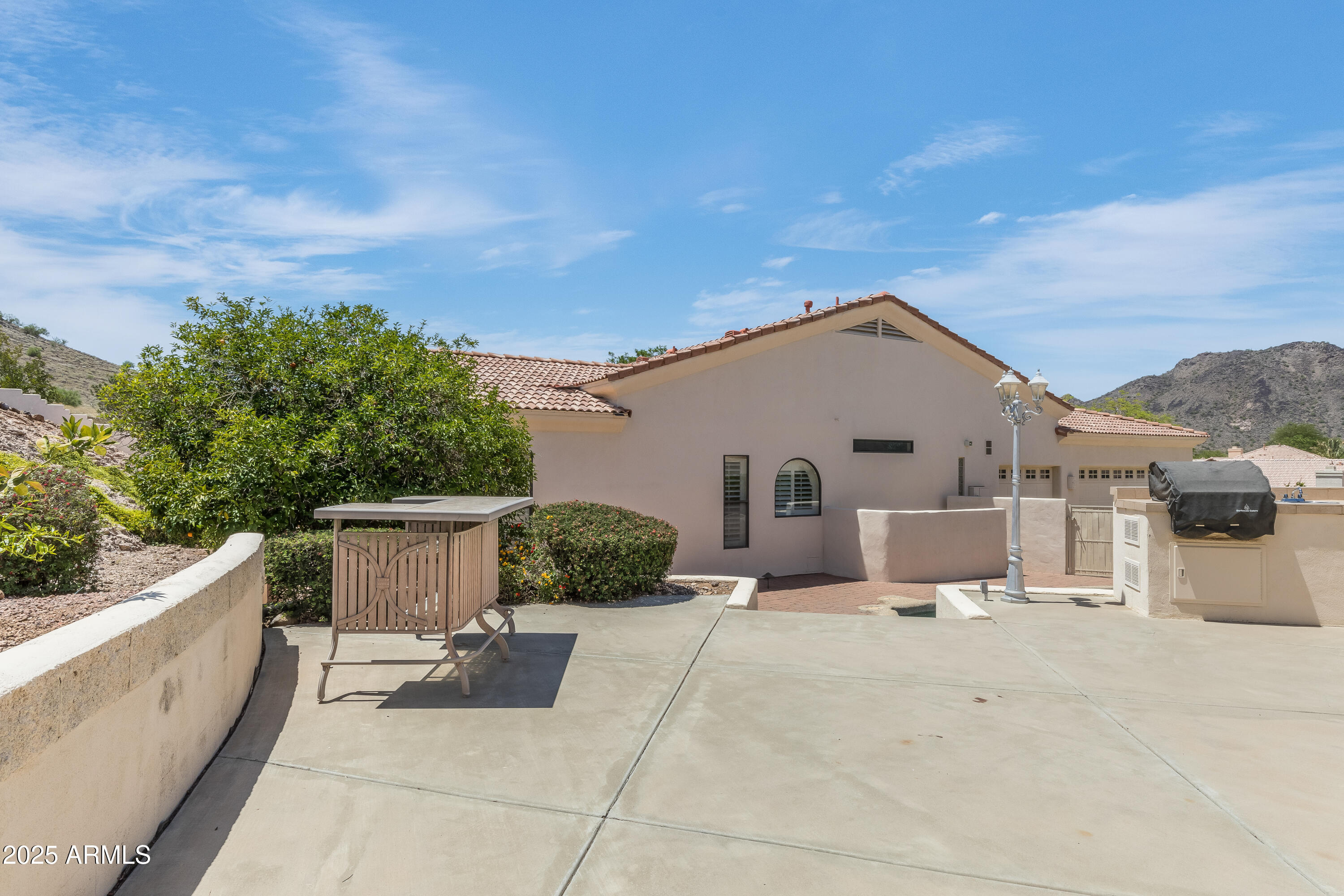 5949 W PINNACLE HILL Drive