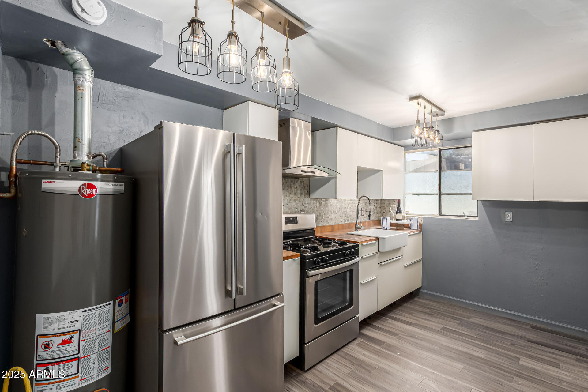 2941 N 19TH Avenue 95