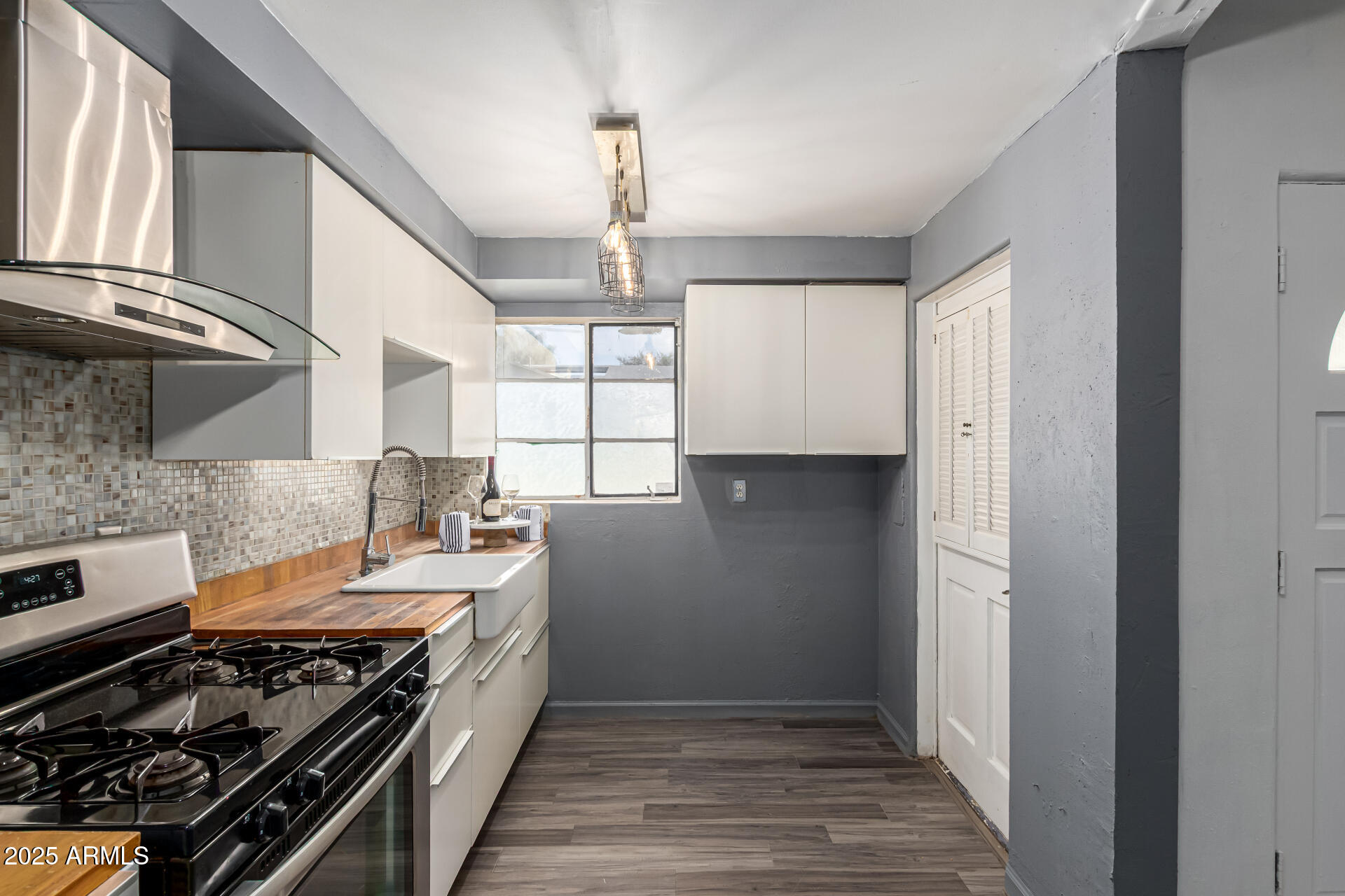 2941 N 19TH Avenue 95