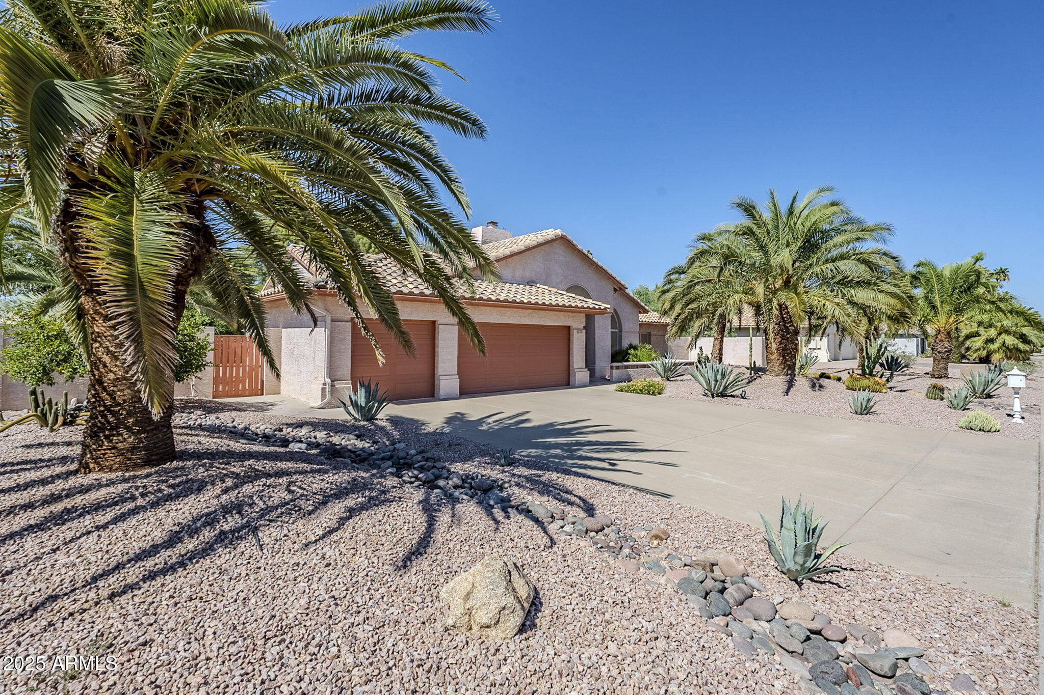 4928 E Paradise Lane