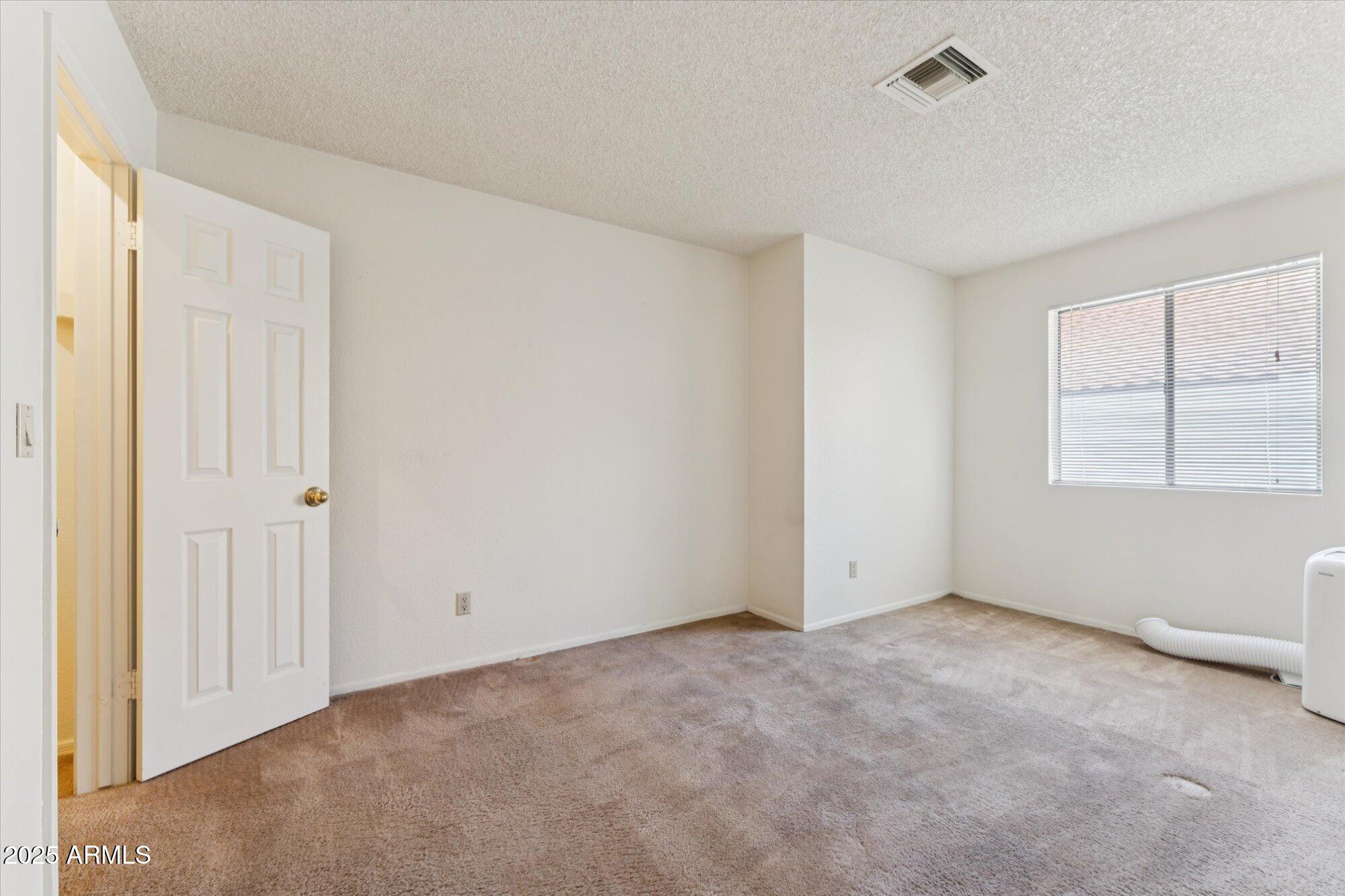 6719 W SACK Drive