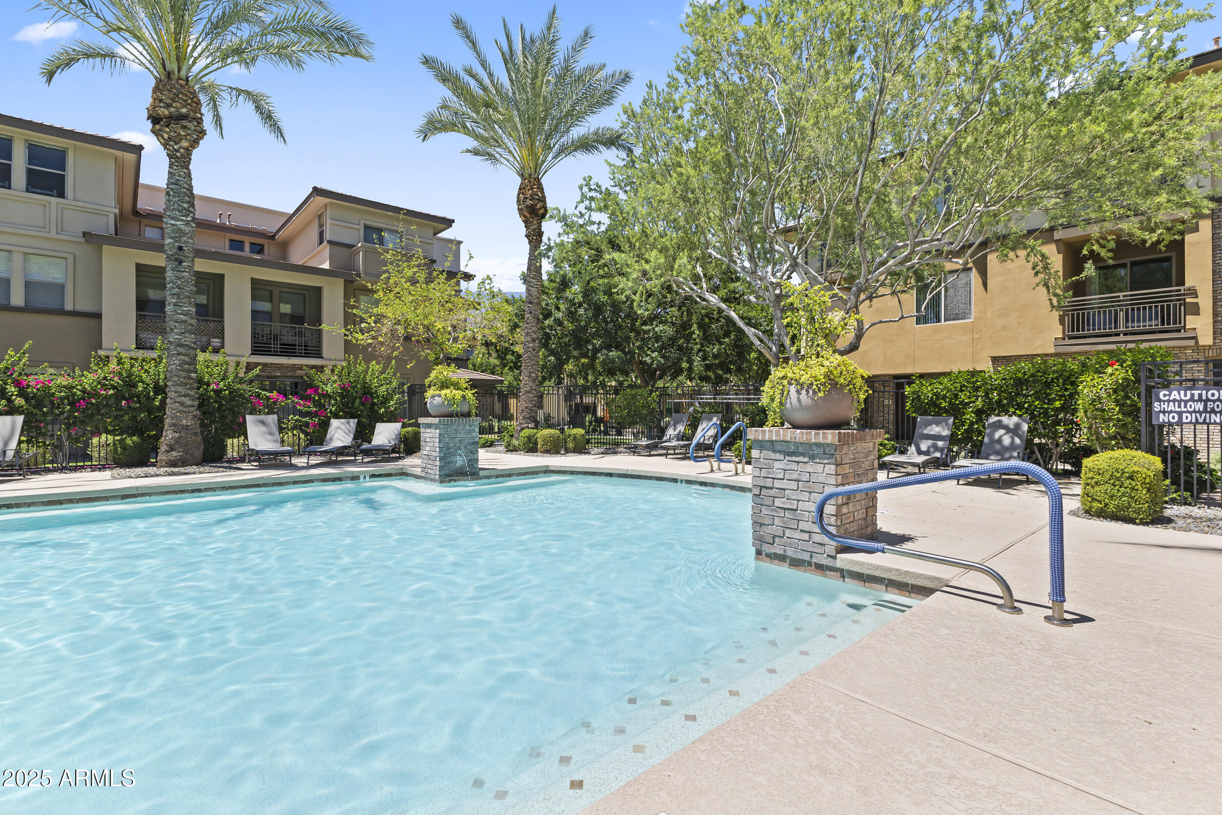 17850 N 68TH Street, 1017