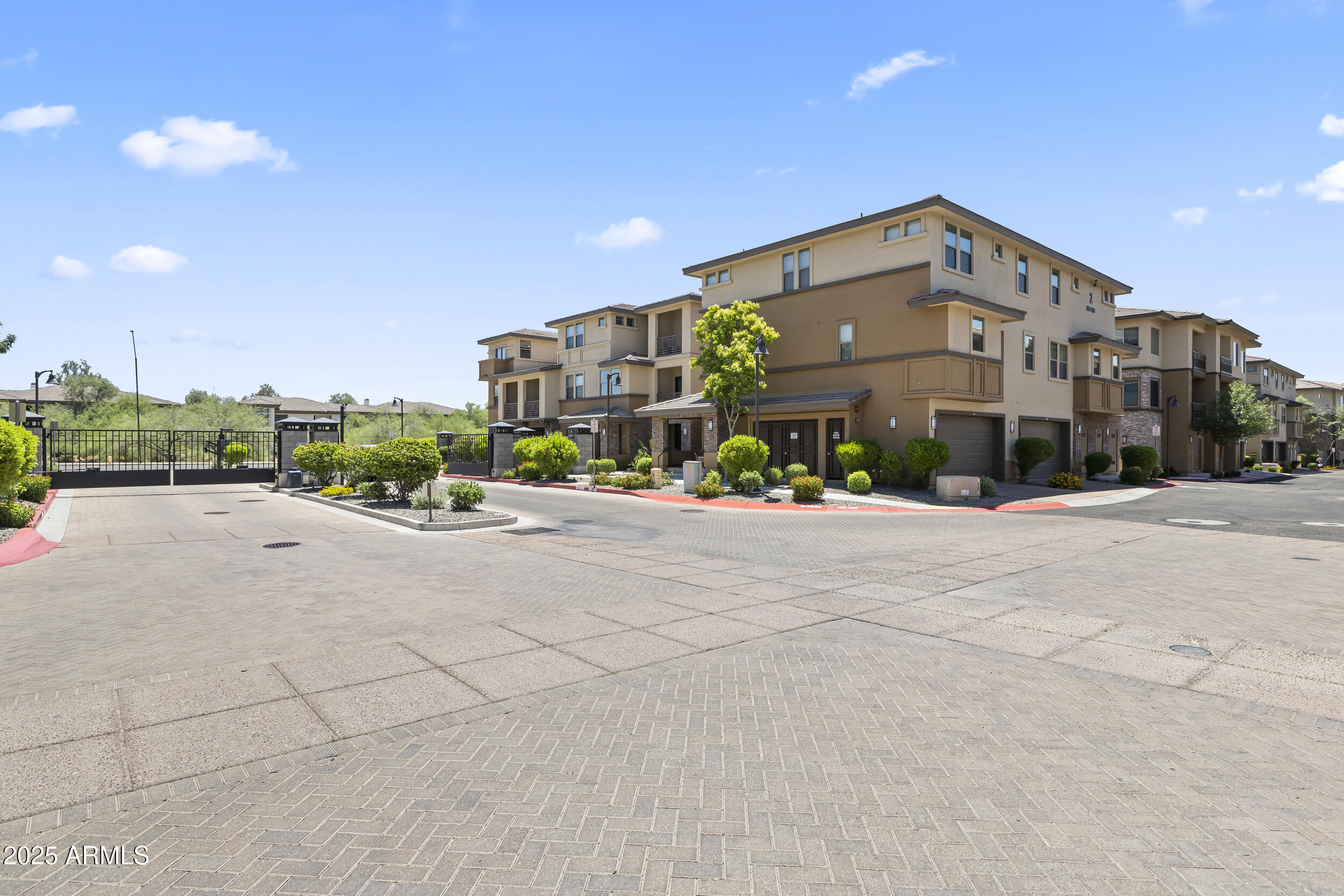 17850 N 68TH Street, 1017