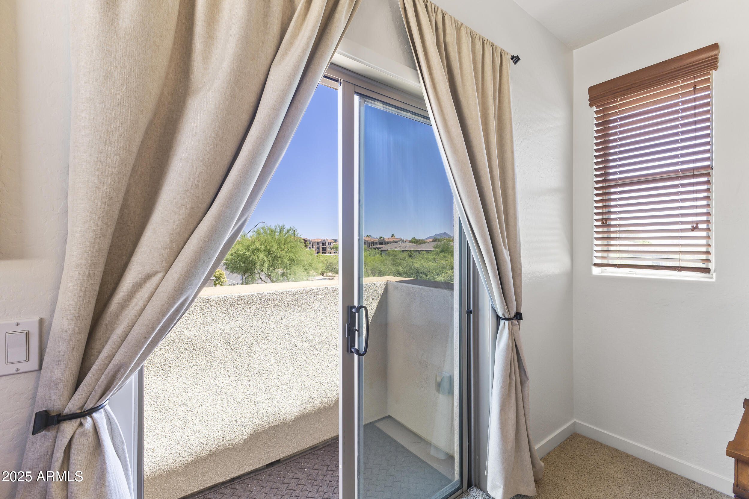 17850 N 68TH Street, 1017