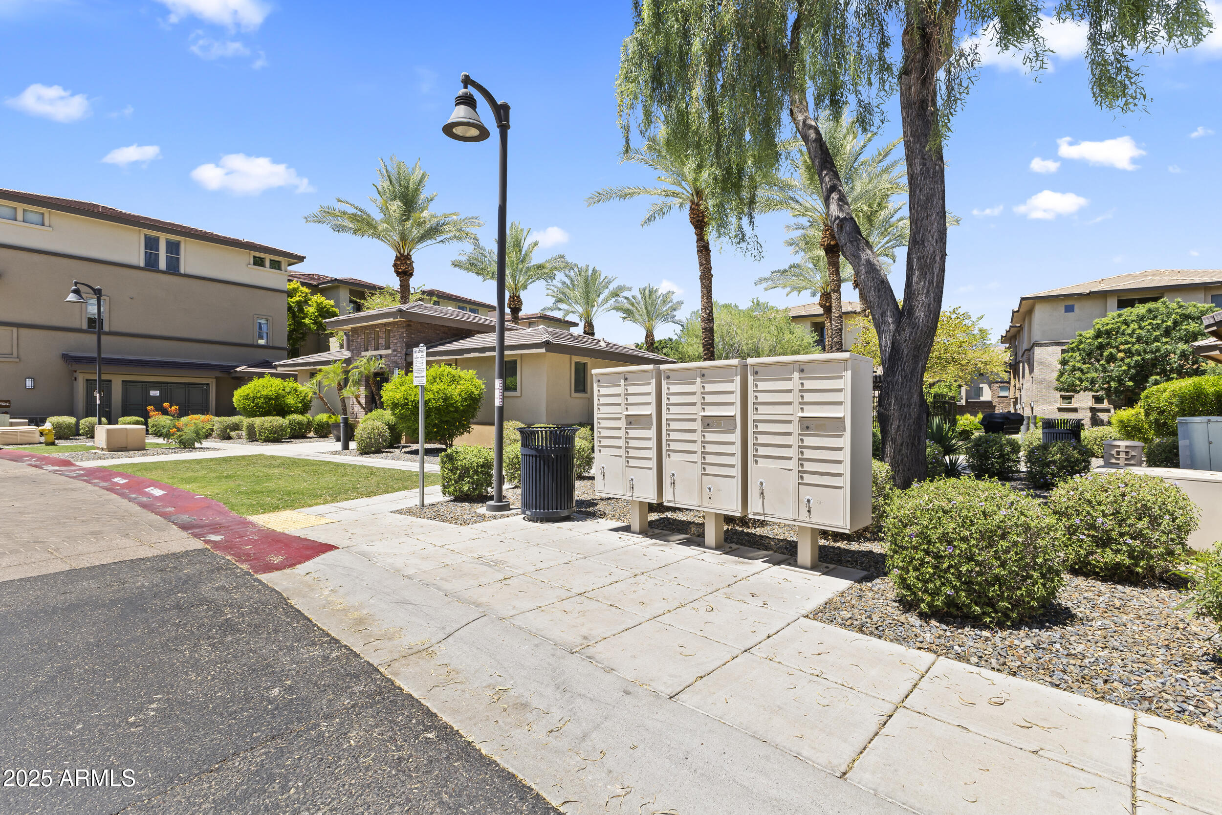 17850 N 68TH Street, 1017