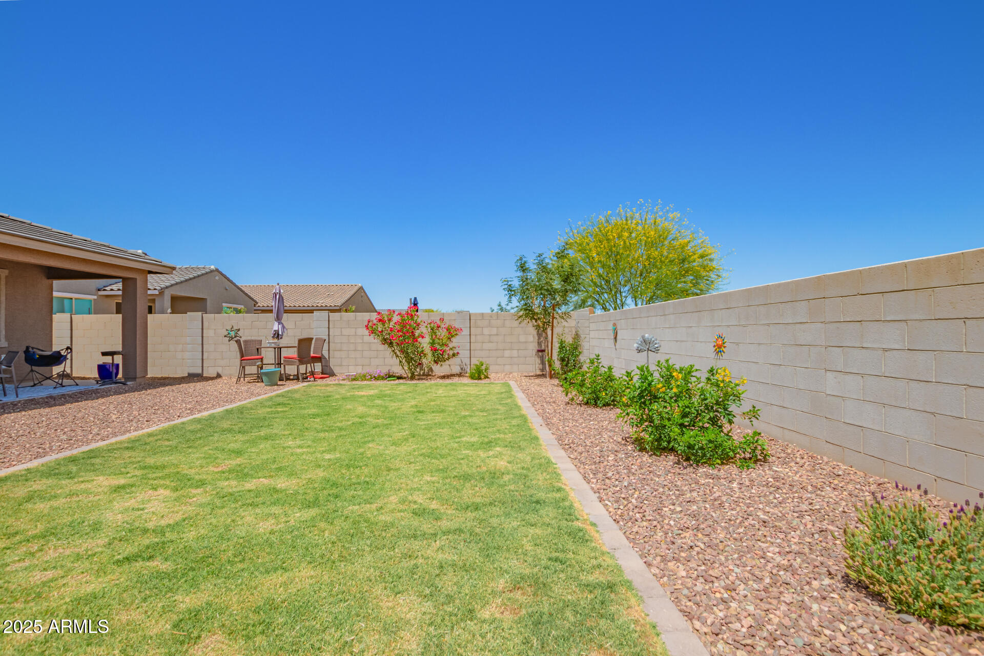 17352 W RED FOX Road