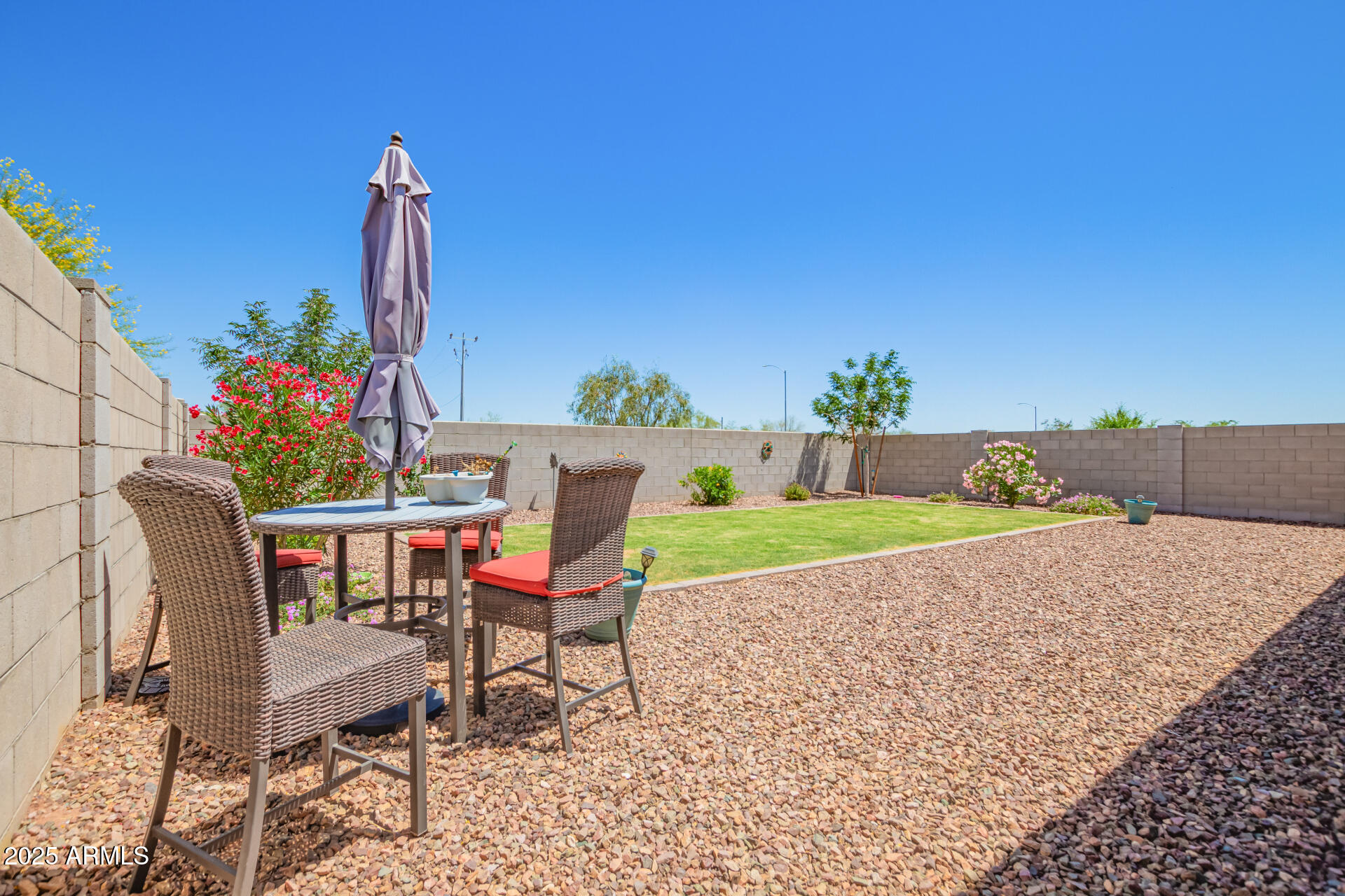 17352 W RED FOX Road