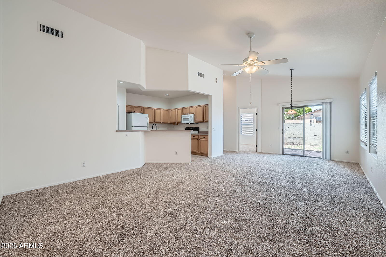 2729 N KENTON Street