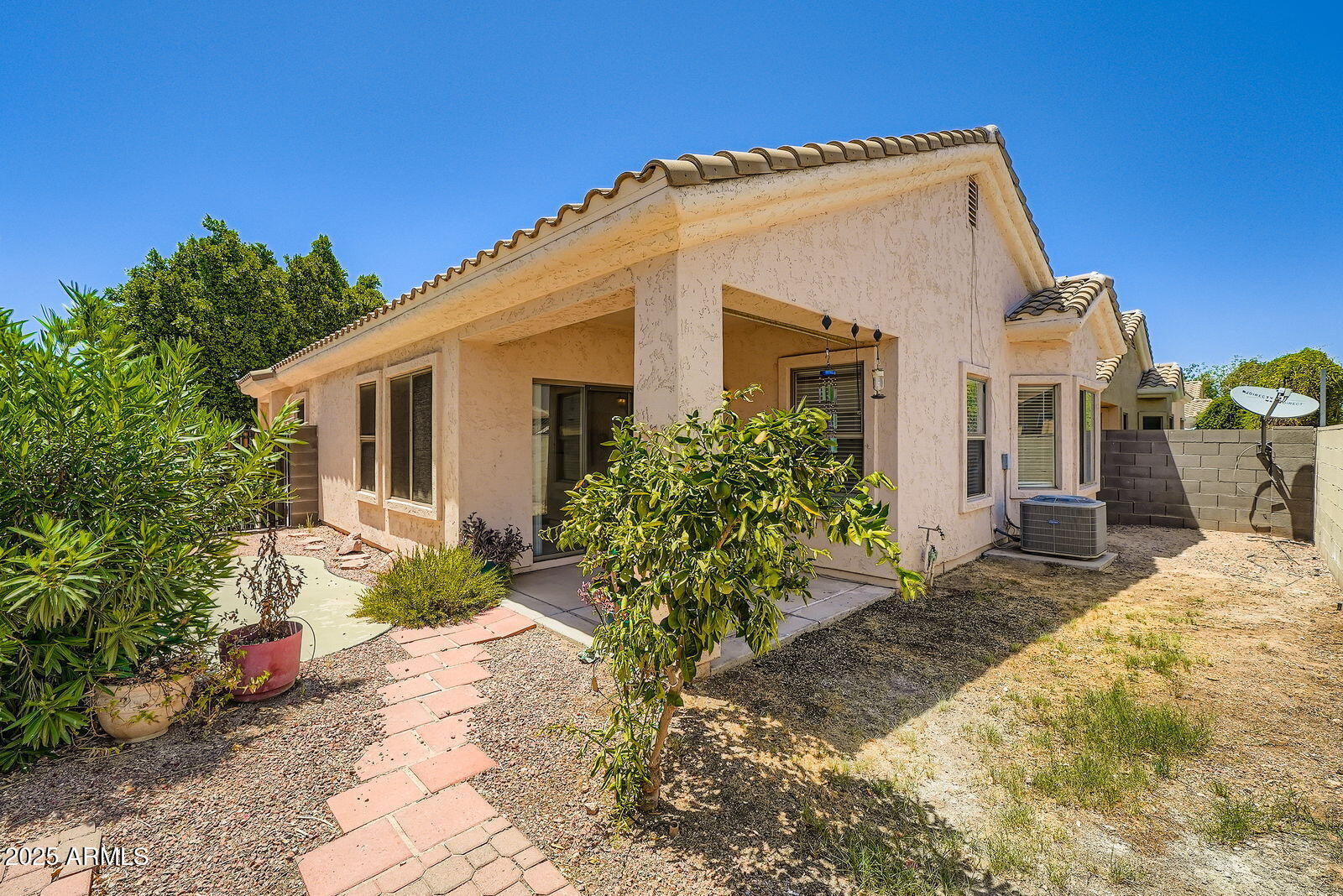 2729 N KENTON Street