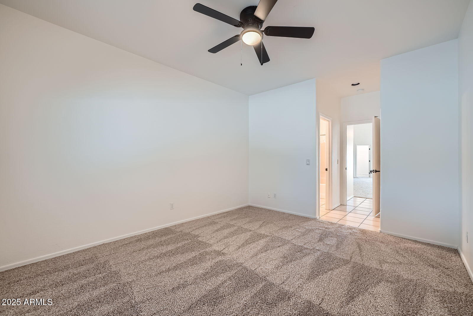 2729 N KENTON Street