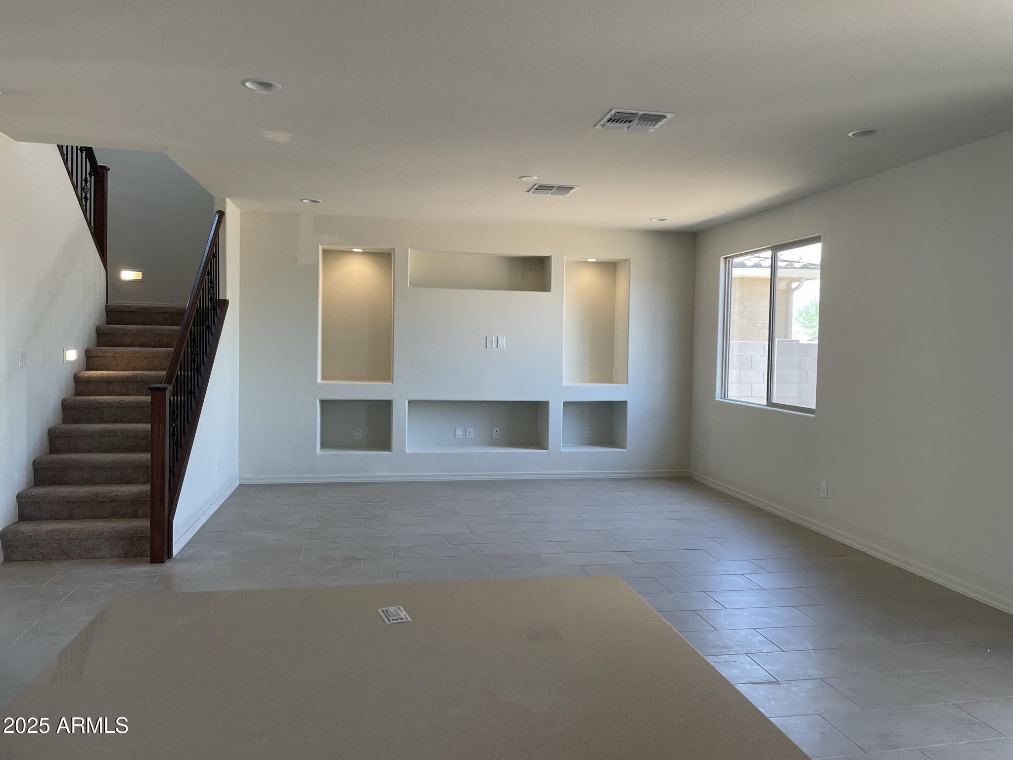 8960 W SAN MIGUEL Avenue