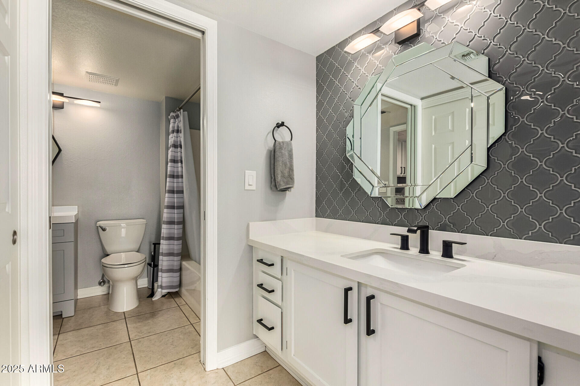 26 E CORAL GABLES Drive