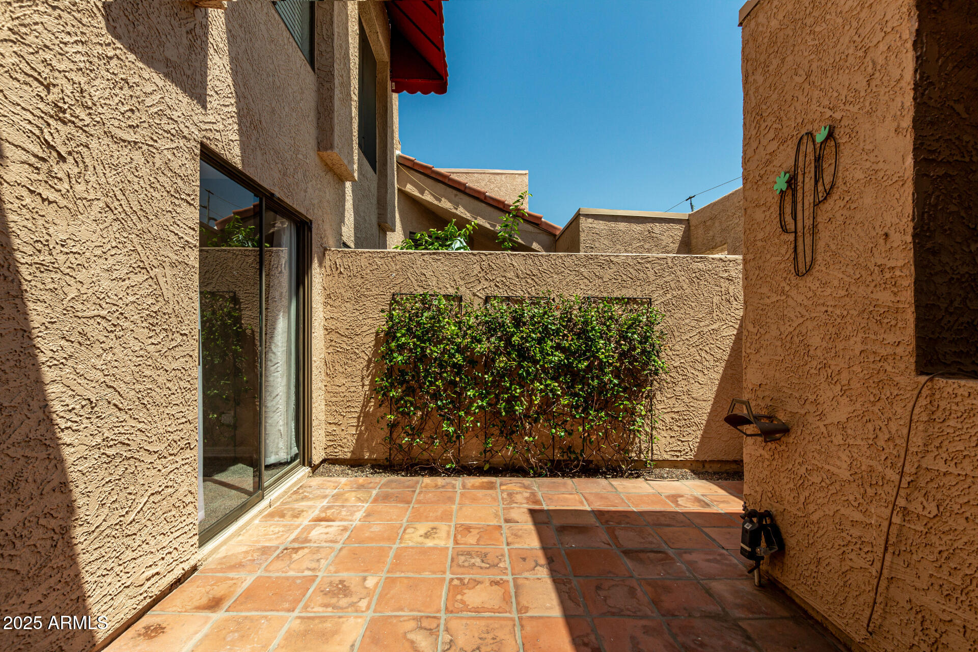 26 E CORAL GABLES Drive