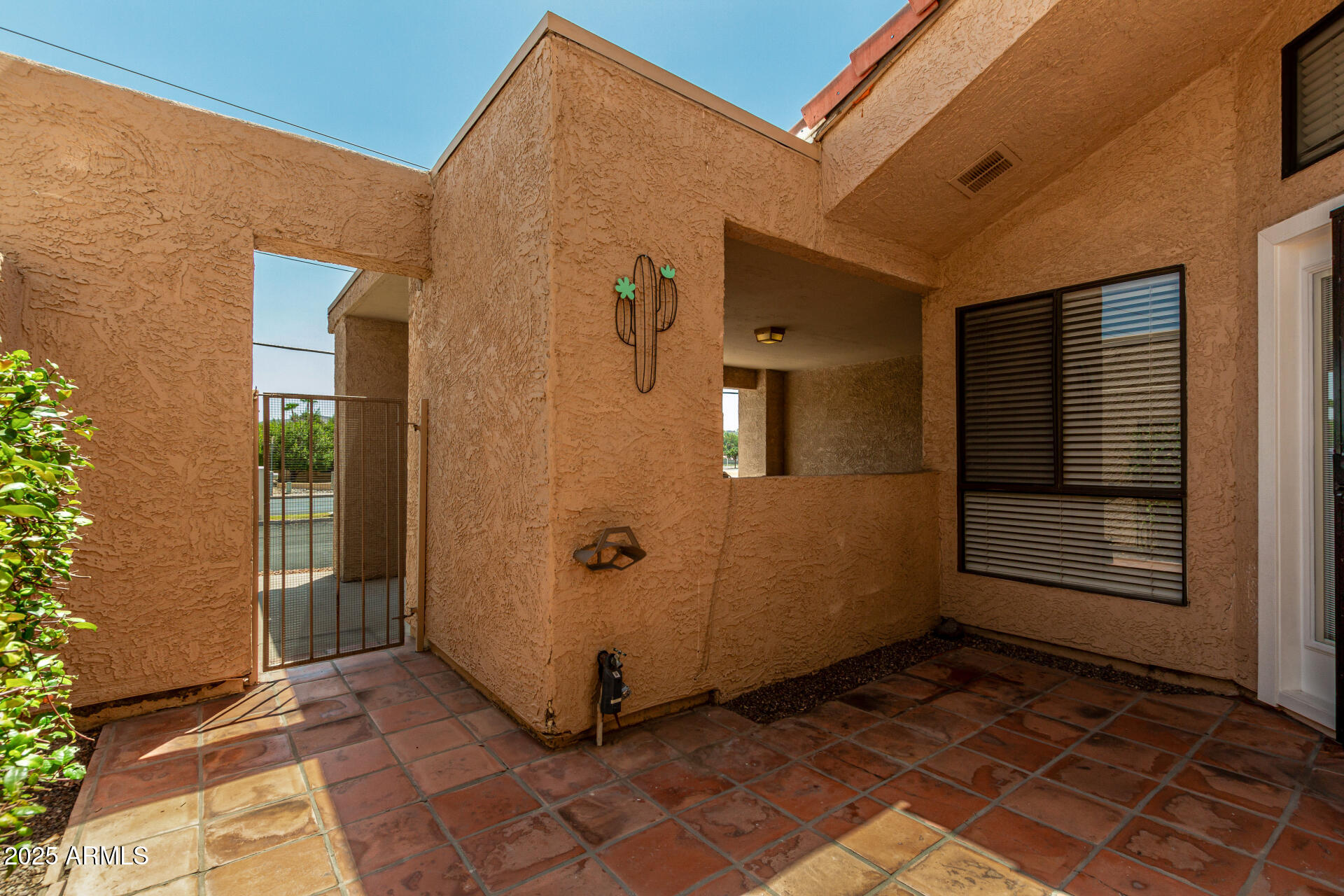 26 E CORAL GABLES Drive