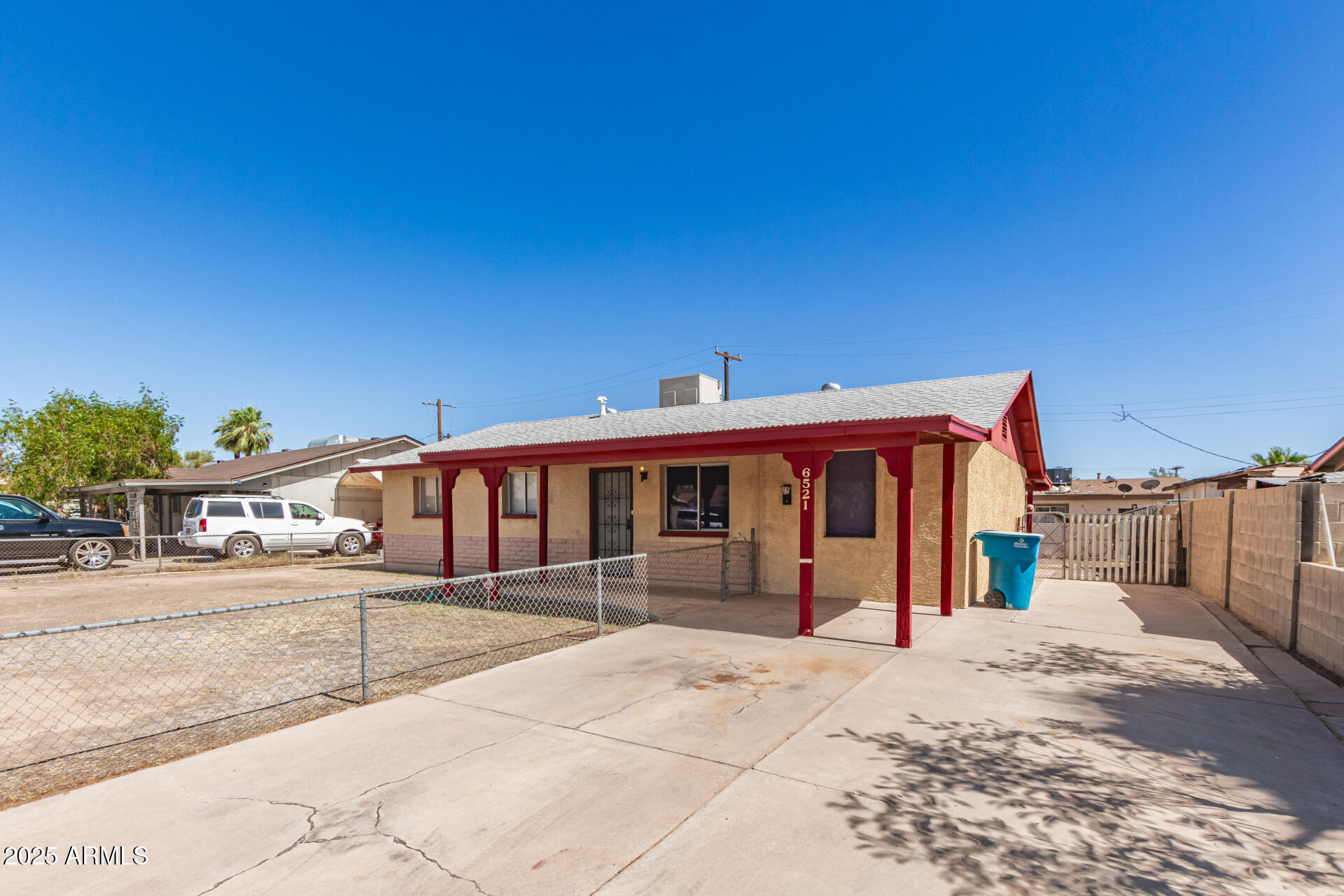 6521 W FLOWER Street