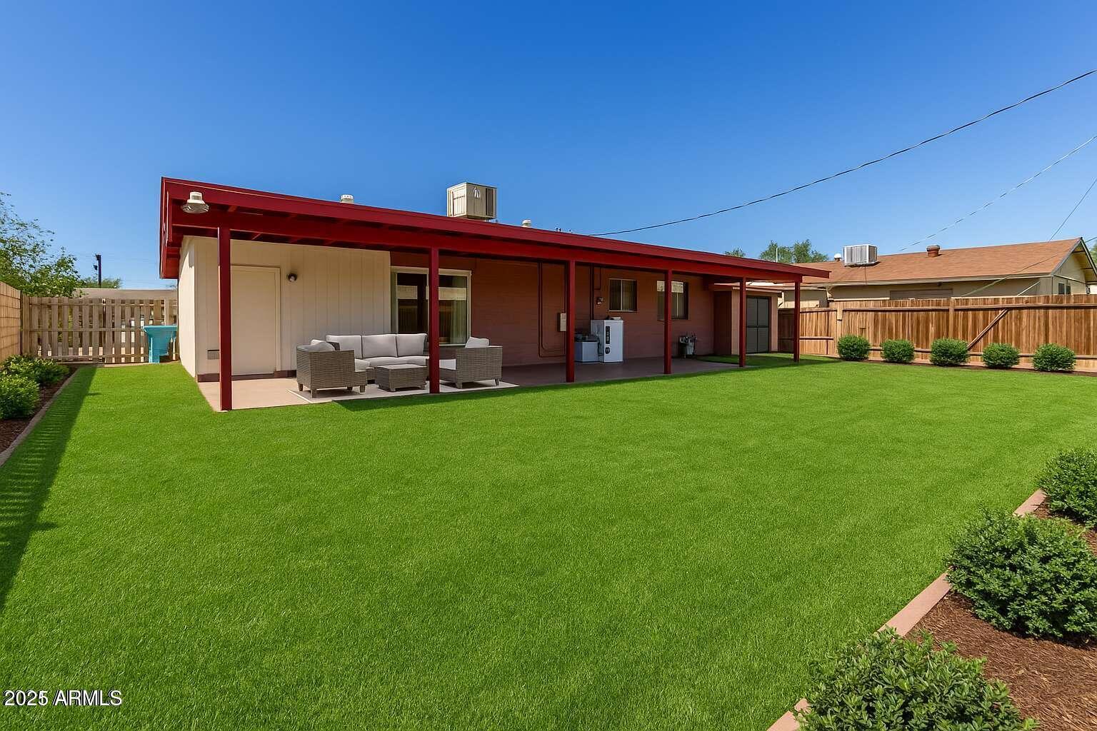 6521 W FLOWER Street