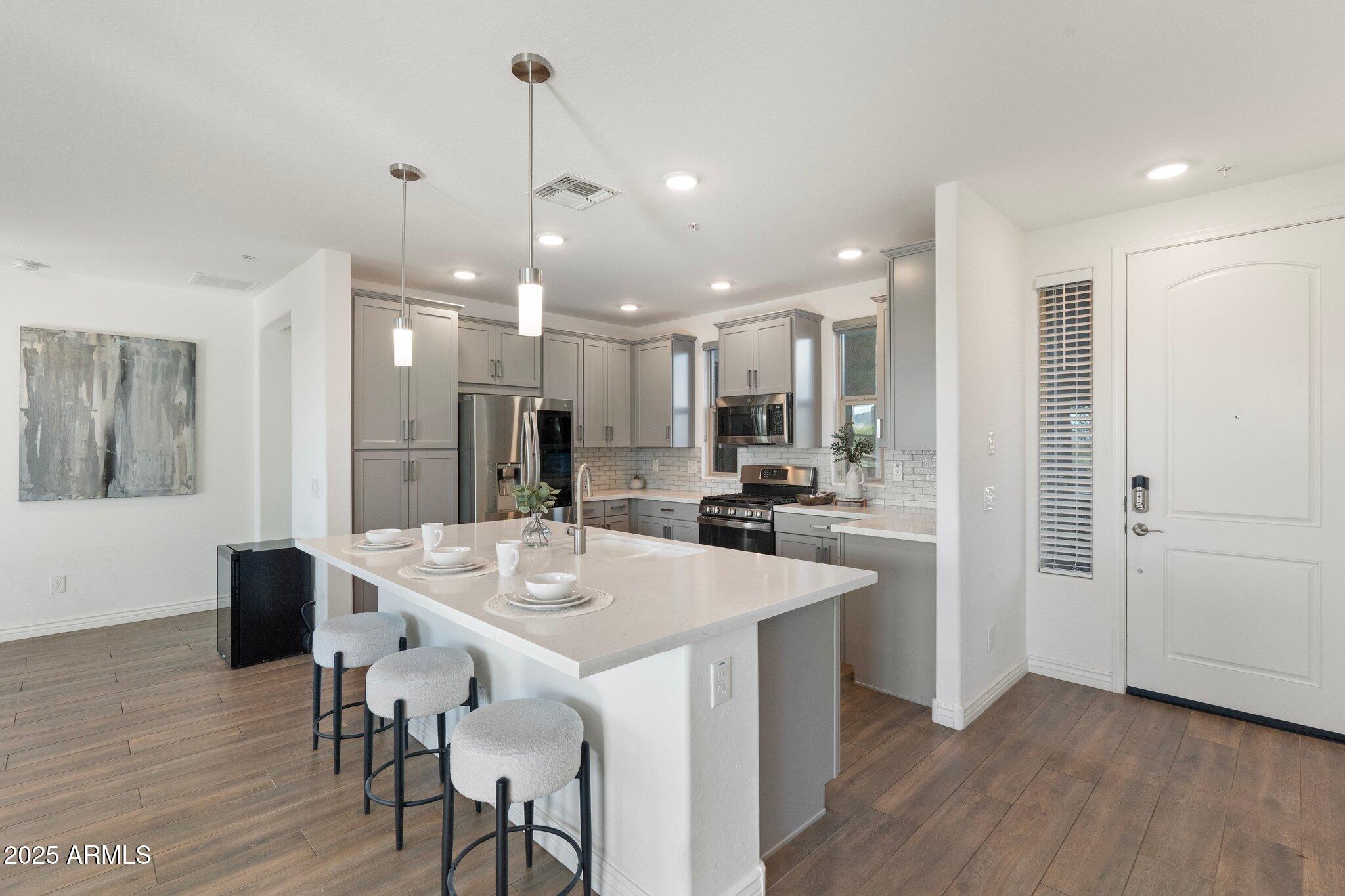 5100 E RANCHO PALOMA Drive, 1044