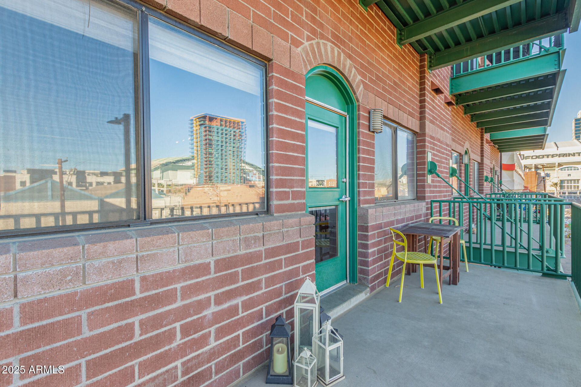 424 S 2ND Street, 203